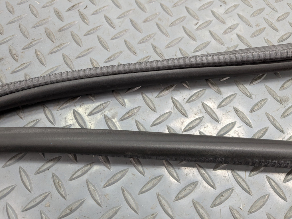 2008 - 2010 OEM PORSCHE CAYENNE REAR RIGHT SIDE DOOR SEAL WEATHER STRIPPING