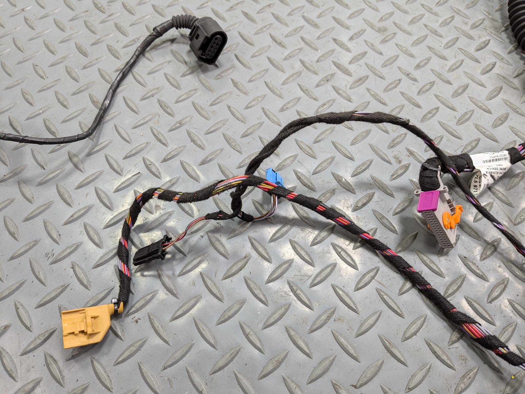 2008 - 2010 OEM PORSCHE CAYENNE FRONT LEFT DRIVER SIDE DOOR WIRING HARNESS