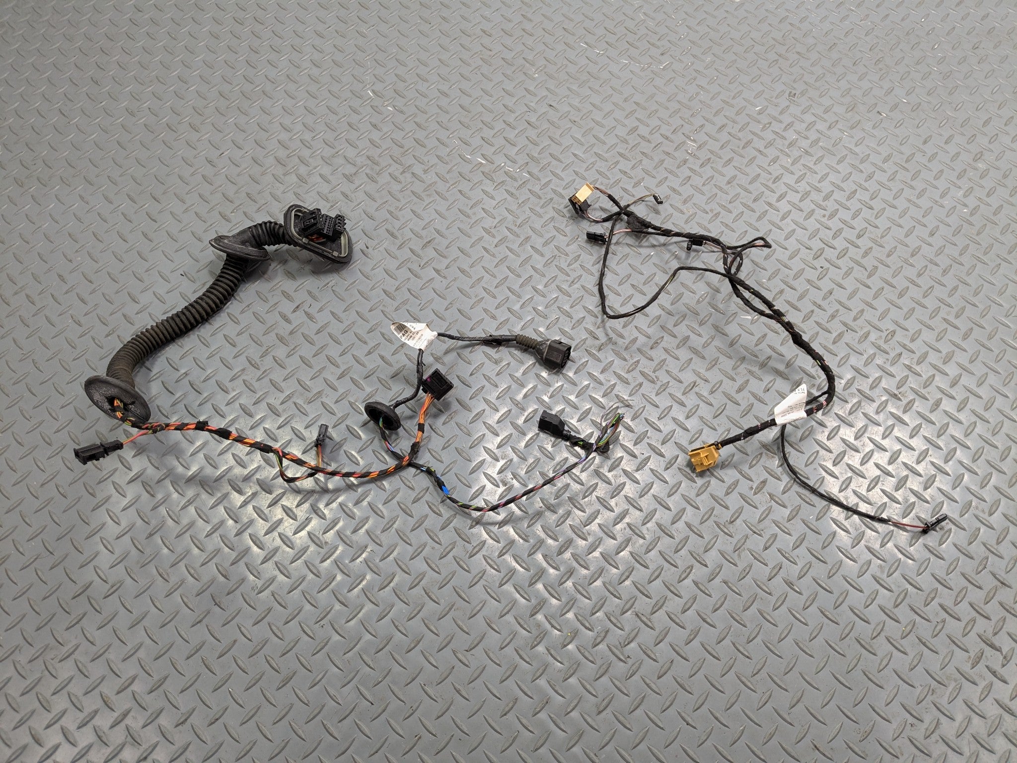 2008 - 2010 OEM PORSCHE CAYENNE REAR RIGHT PASSENGEER SIDE DOOR WIRING HARNESS
