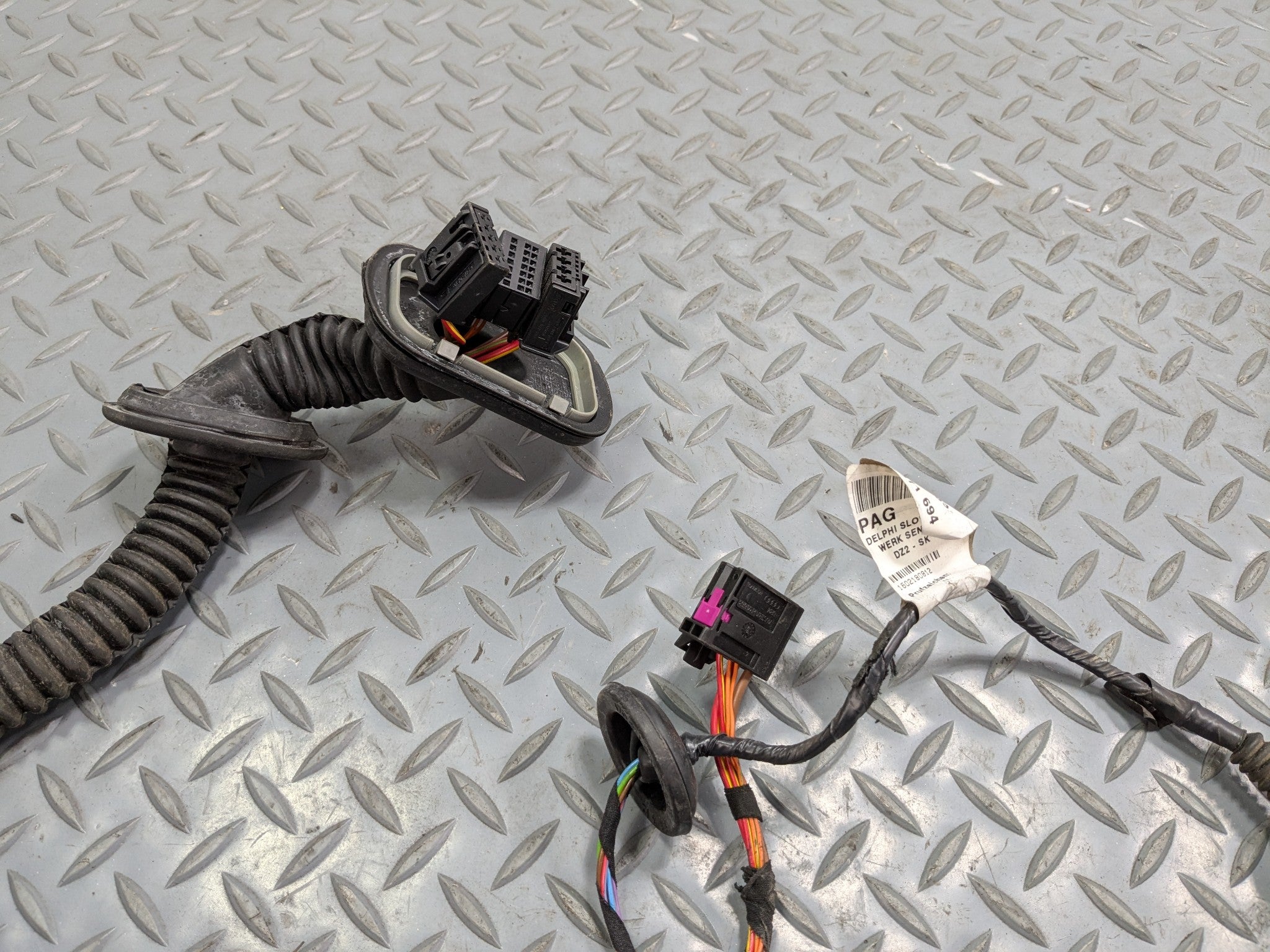2008 - 2010 OEM PORSCHE CAYENNE REAR RIGHT PASSENGEER SIDE DOOR WIRING HARNESS