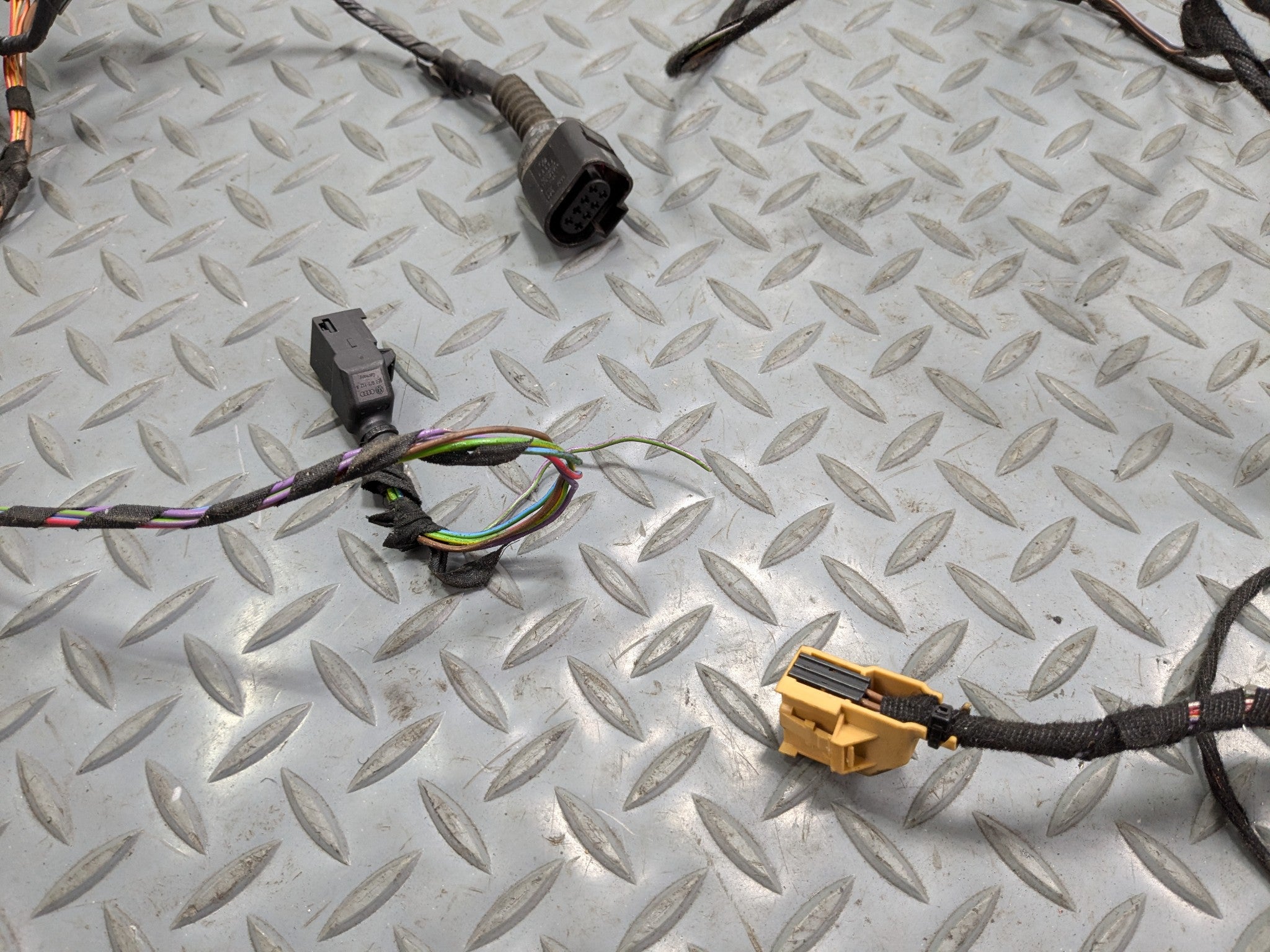 2008 - 2010 OEM PORSCHE CAYENNE REAR RIGHT PASSENGEER SIDE DOOR WIRING HARNESS