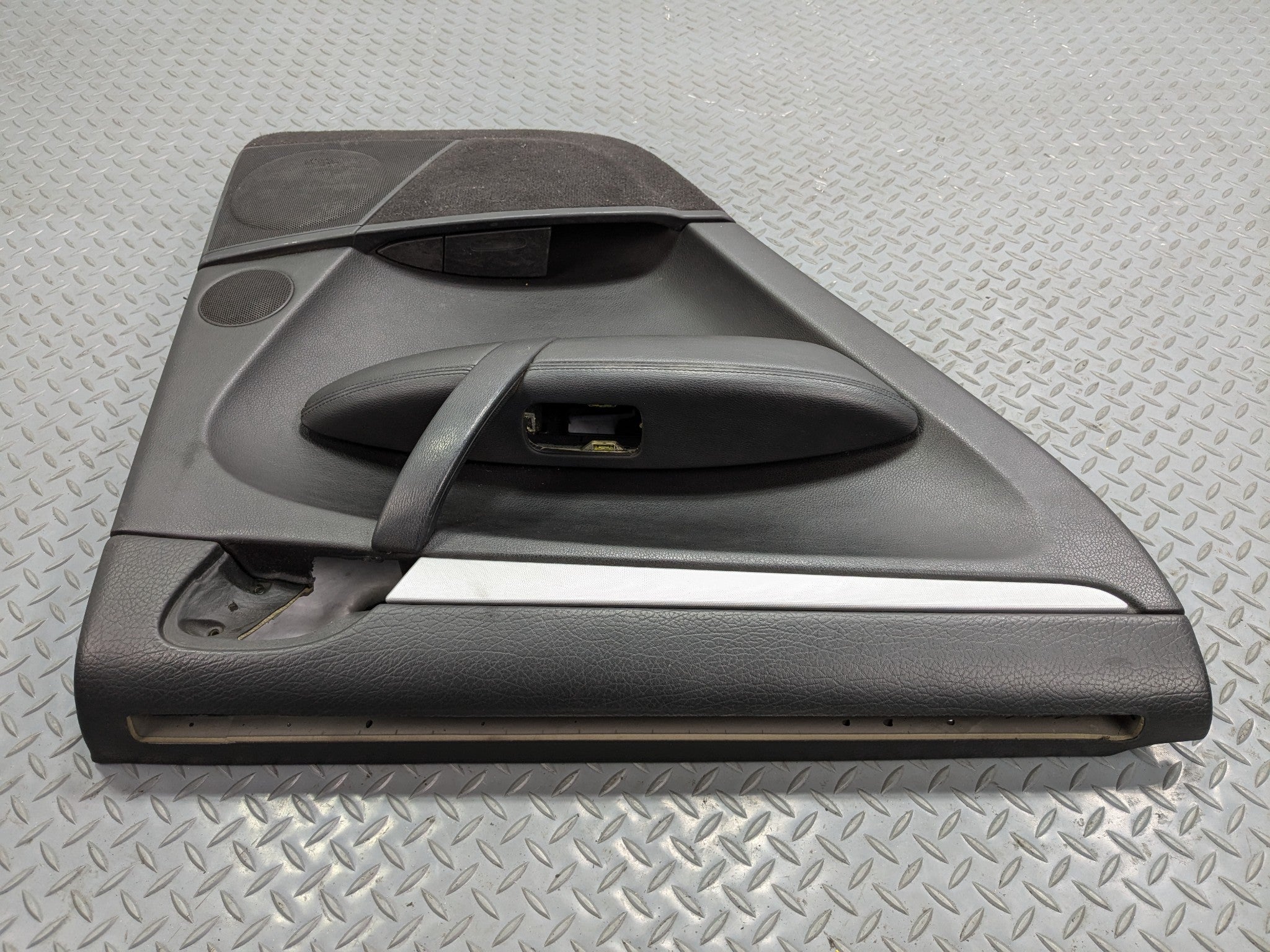 2008 - 2010 OEM PORSCHE CAYENNE REAR LEFT INTERIOR DOOR PANEL TRIM COVER BLACK