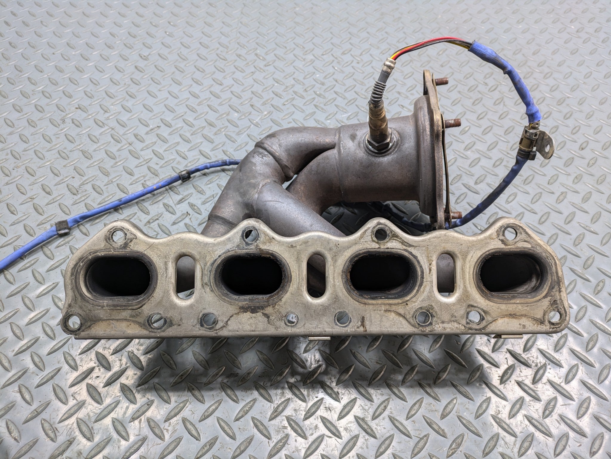 08 - 10 OEM PORSCHE CAYENNE 4.8L WITHOUT TURBO LEFT SIDE EXHAUST MANIFOLD HEADER