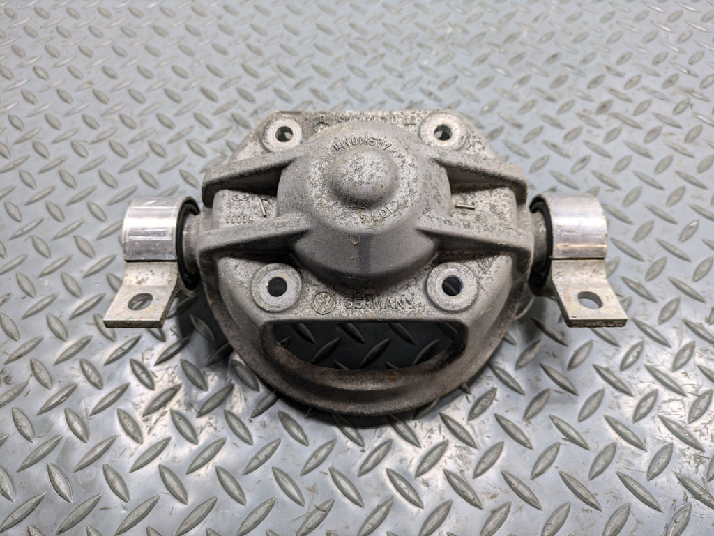 2008 - 2010 OEM PORSCHE CAYENNE REAR LEFT DRIVER SIDE UPPER SHOCK MOUNT