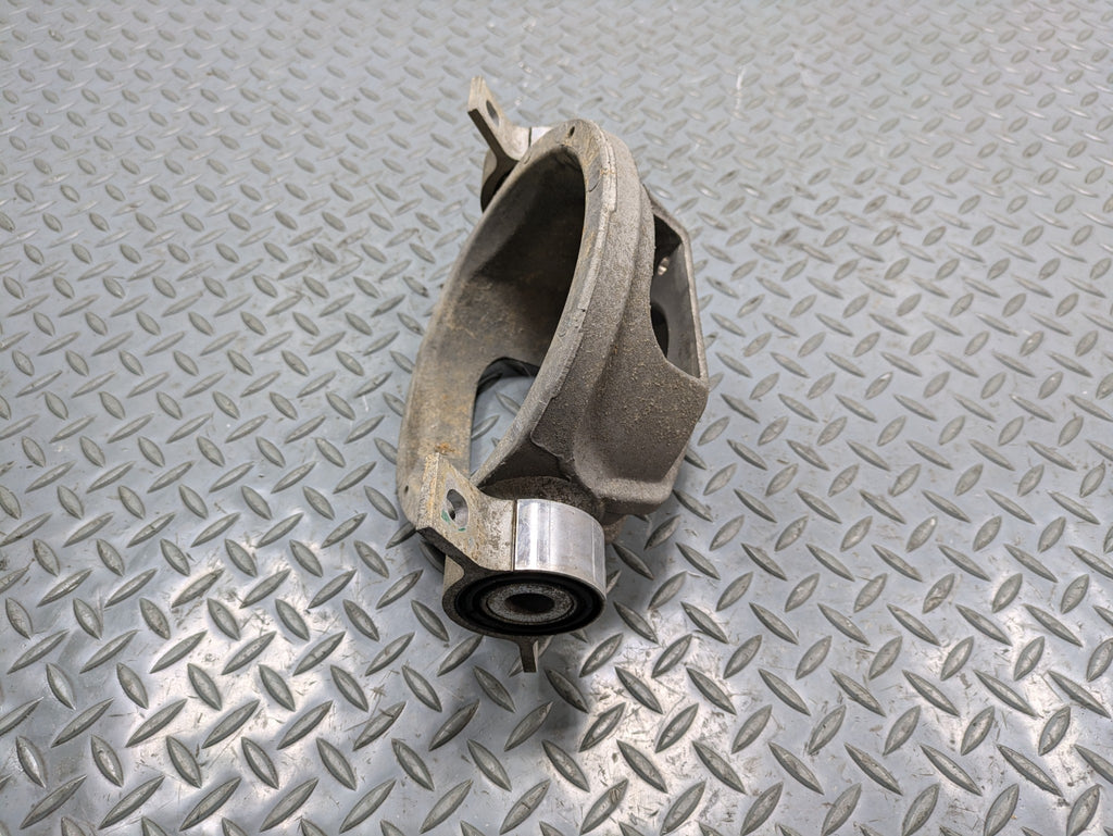 2008 - 2010 OEM PORSCHE CAYENNE REAR LEFT DRIVER SIDE UPPER SHOCK MOUNT