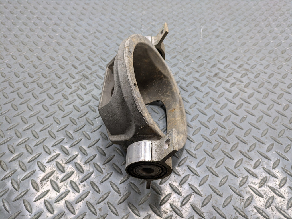 2008 - 2010 OEM PORSCHE CAYENNE REAR LEFT DRIVER SIDE UPPER SHOCK MOUNT