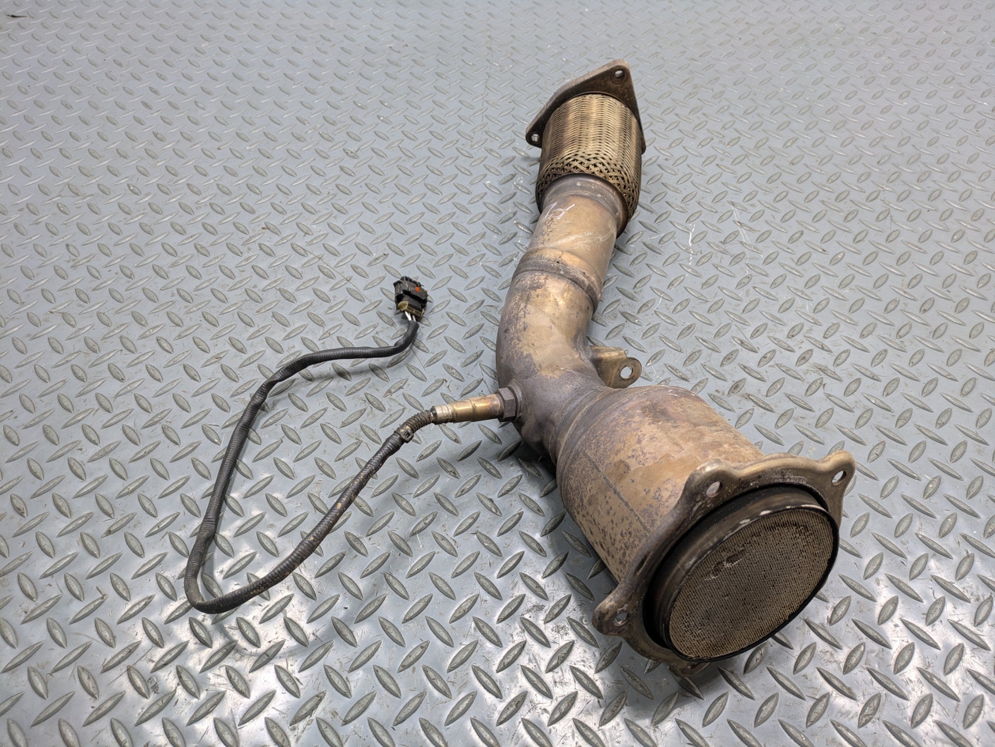 2008 - 2010 OEM PORSCHE CAYENNE REAR LEFT DRIVER SIDE EXHAUST MANIFOLD DOWNPIPE