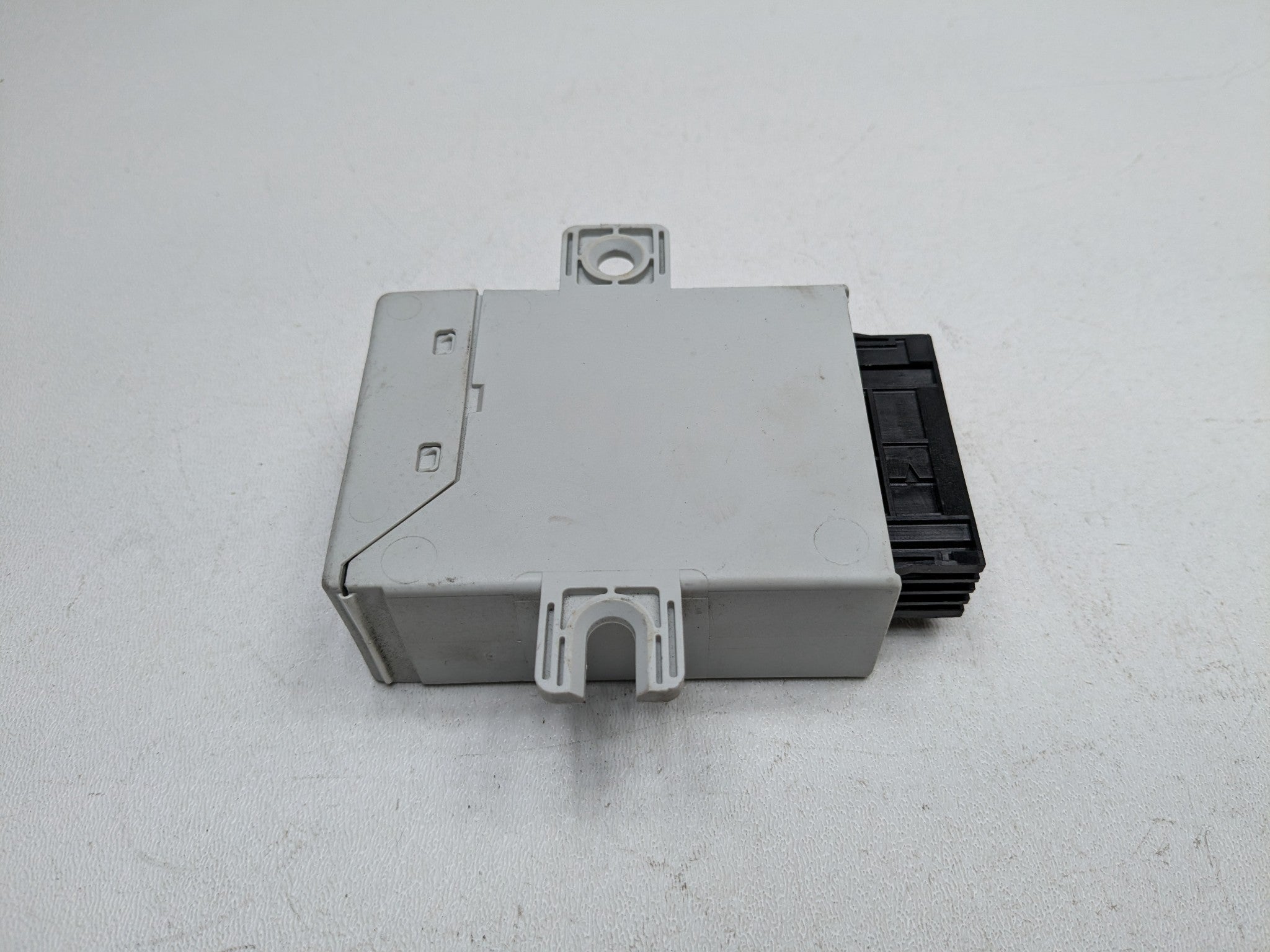 2008 - 2010 OEM PORSCHE CAYENNE TPMS TIRE PRESSURE MONITOR CONTROL MODULE UNIT