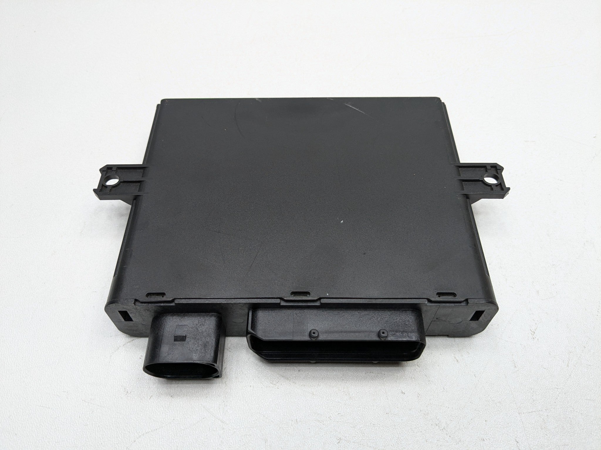 2008 - 2010 OEM PORSCHE CAYENNE IMMOBILIZER ANTI THEFT LOCKIN CONTROL MODULE