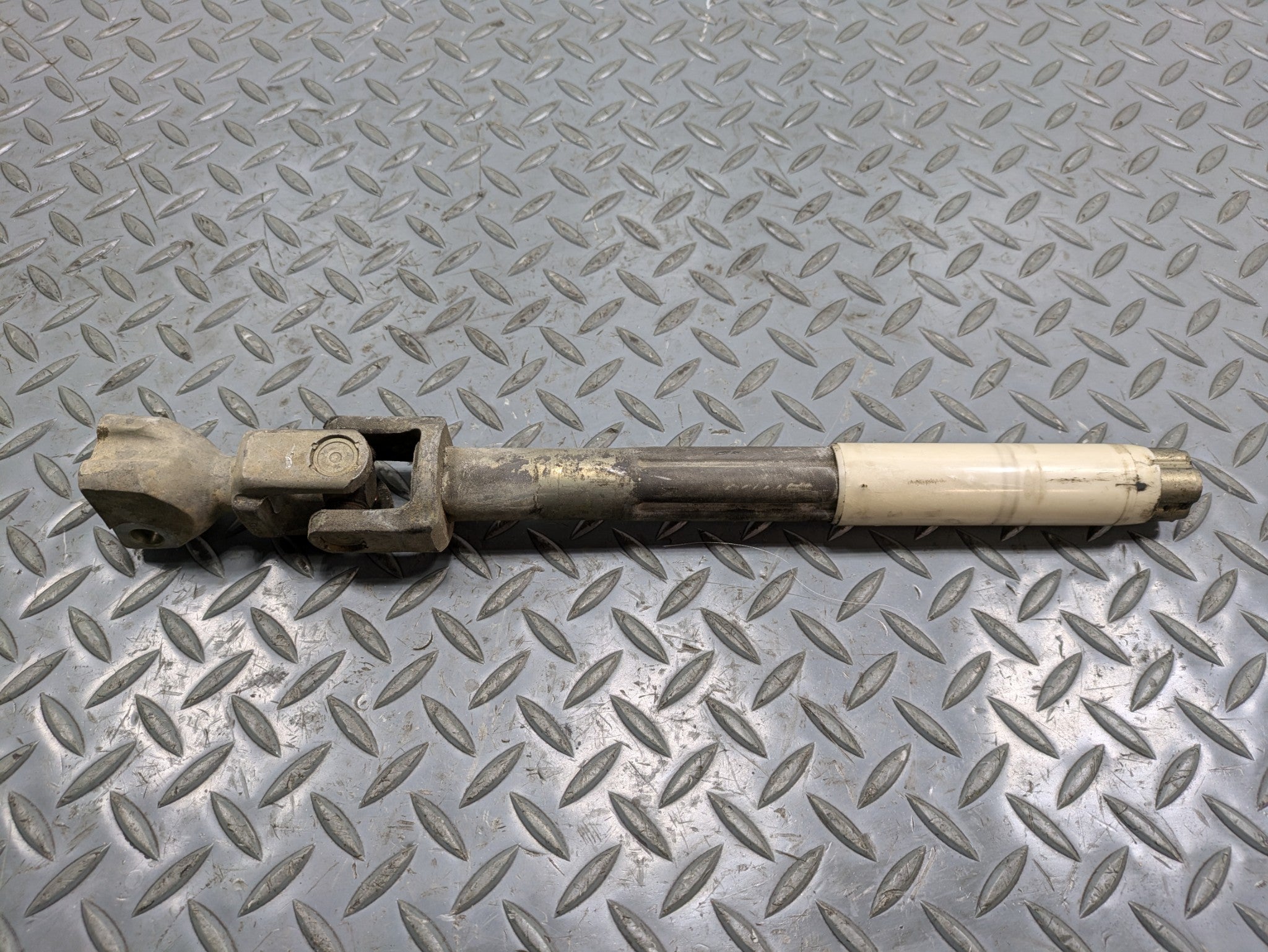 2008 - 2010 OEM PORSCHE CAYENNE STEERING COLUMN LOWER JOINT SHAFT ASSEMBLY