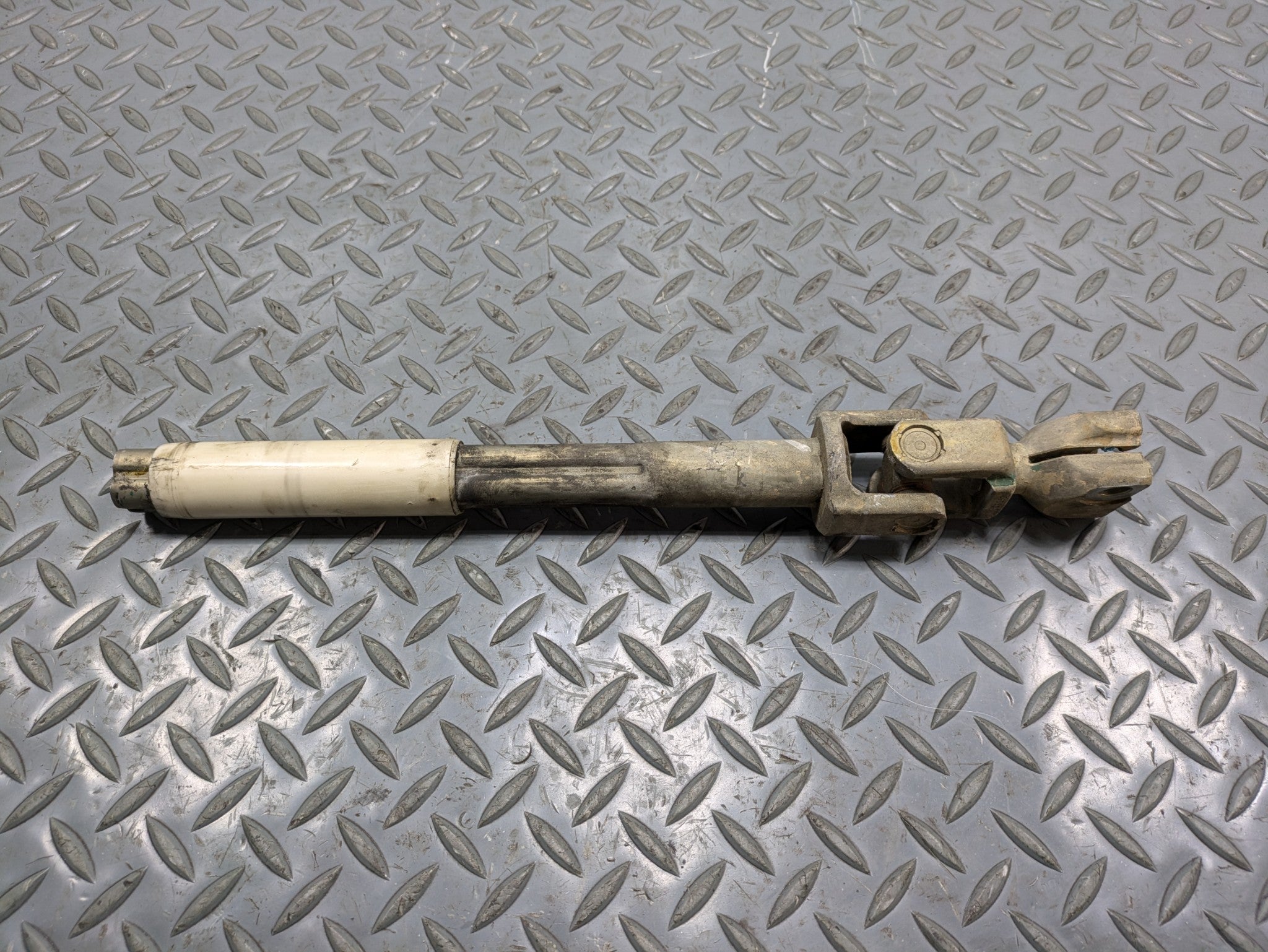 2008 - 2010 OEM PORSCHE CAYENNE STEERING COLUMN LOWER JOINT SHAFT ASSEMBLY