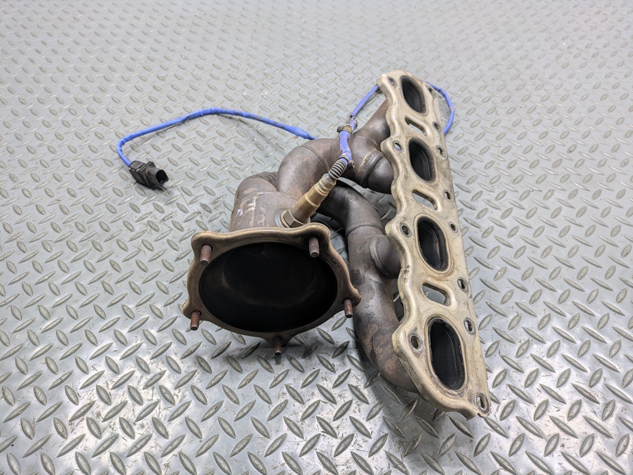 08 - 10 OEM PORSCHE CAYENNE RIGHT EXHAUST MANIFOLD HEADER 4.8L WITHOUT TURBO