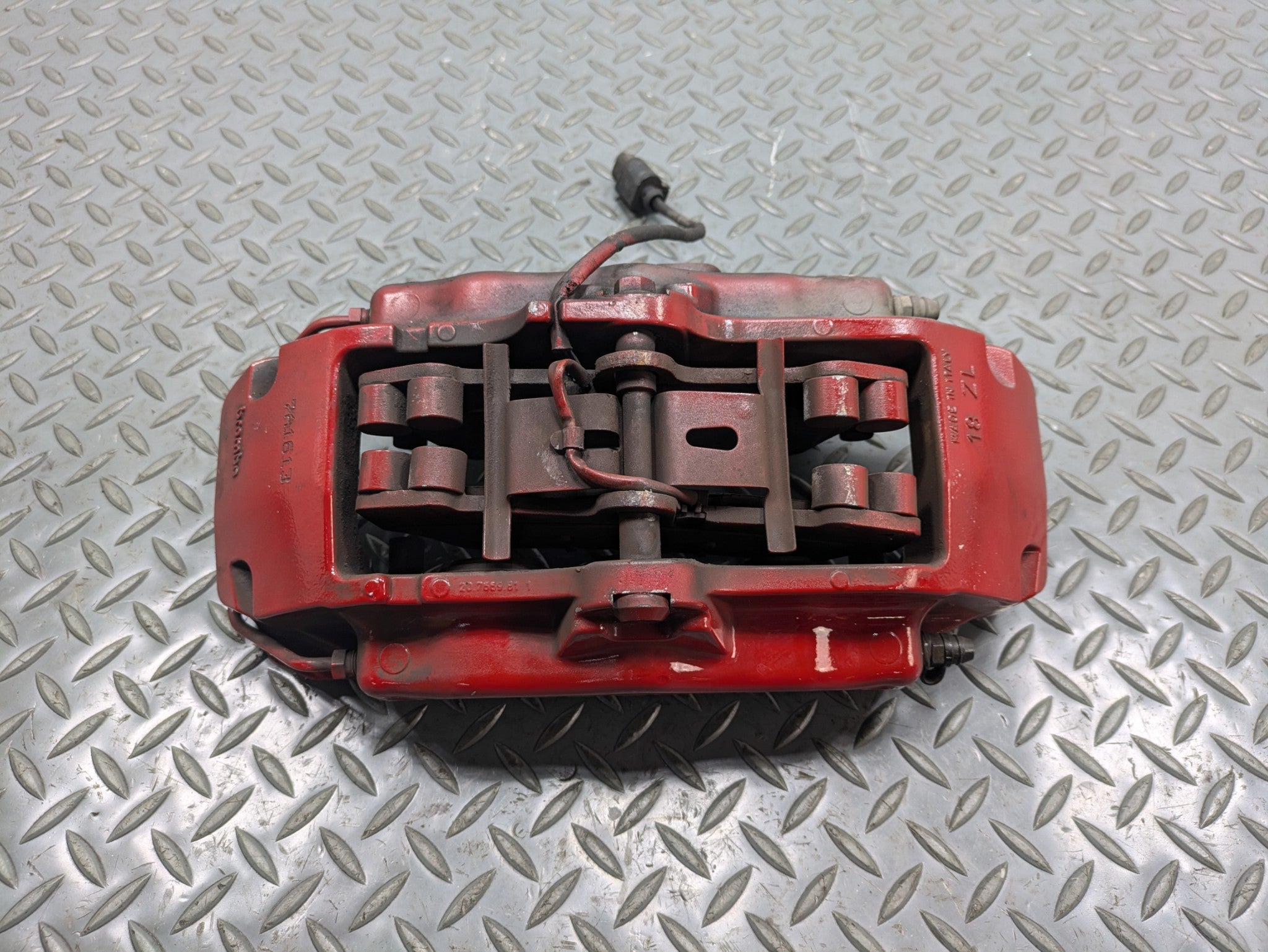 2008 - 2010 OEM PORSCHE CAYENNE FRONT LEFT SIDE BRAKE CALIPER ASSEMBLY