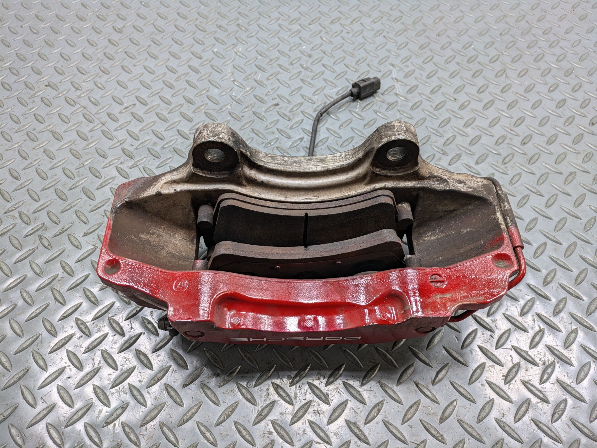 2008 - 2010 OEM PORSCHE CAYENNE FRONT LEFT SIDE BRAKE CALIPER ASSEMBLY