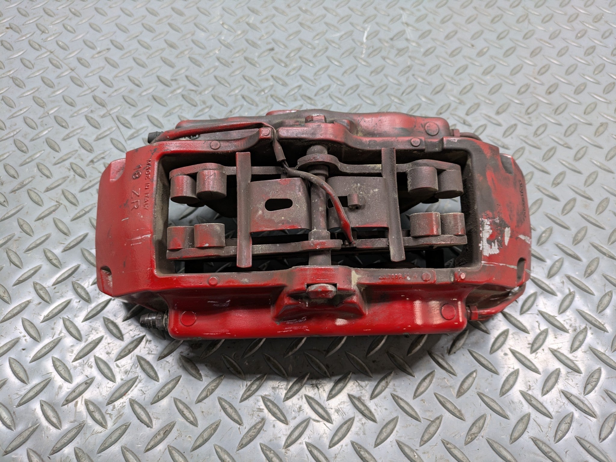 2008 - 2010 OEM PORSCHE CAYENNE FRONT RIGHT SIDE BRAKE CALIPER ASSEMBLY
