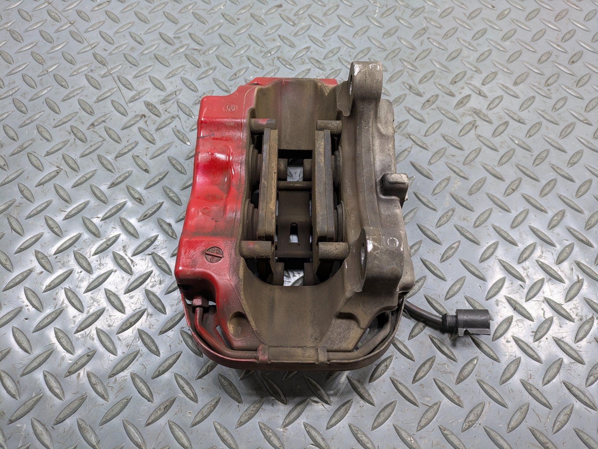 2008 - 2010 OEM PORSCHE CAYENNE REAR LEFT SIDE BRAKE CALIPER ASSEMBLY