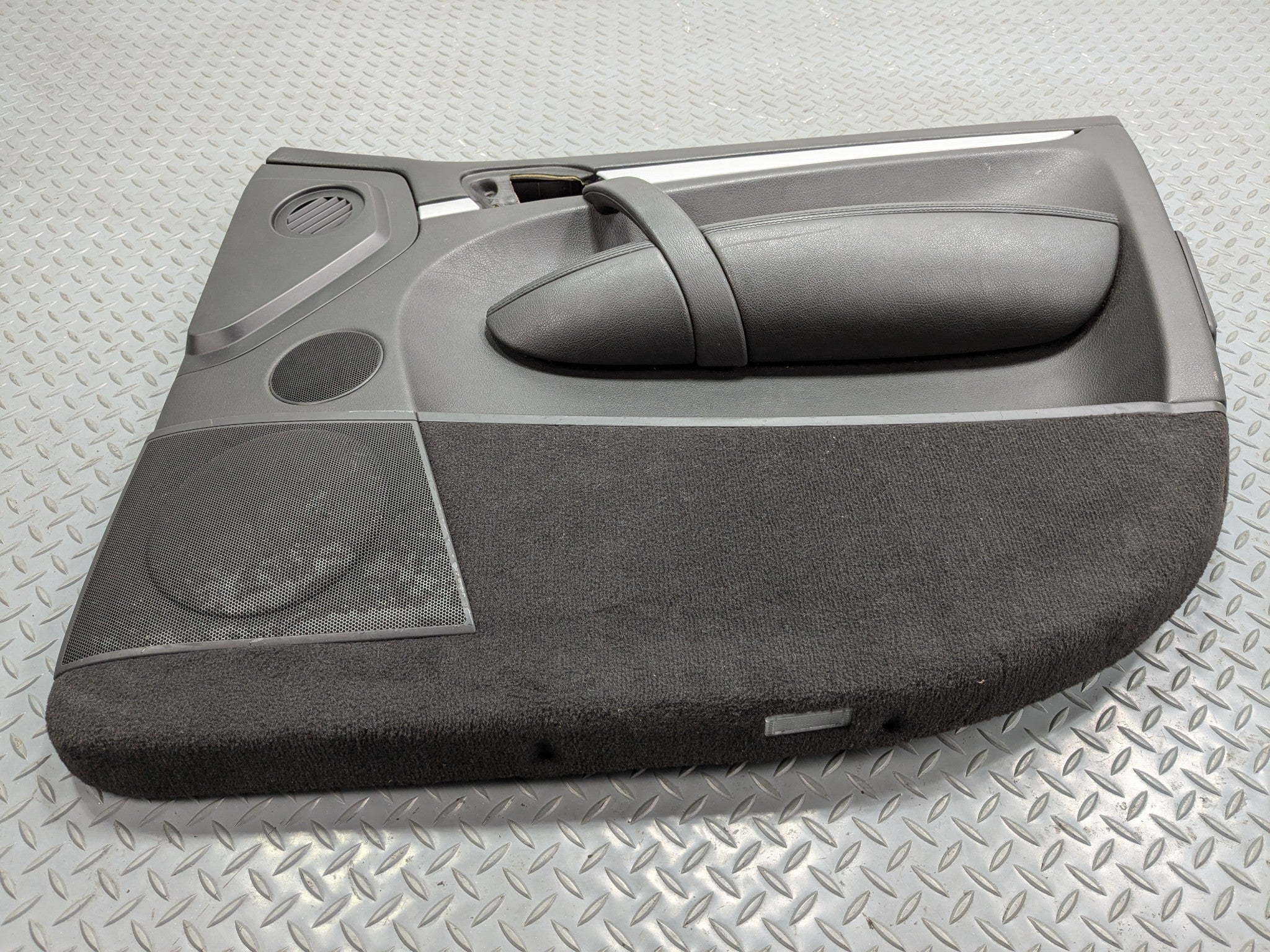 2008 - 2010 OEM PORSCHE CAYENNE FRONT RIGHT SIDE DOOR TRIM PANEL ASSEMBLY