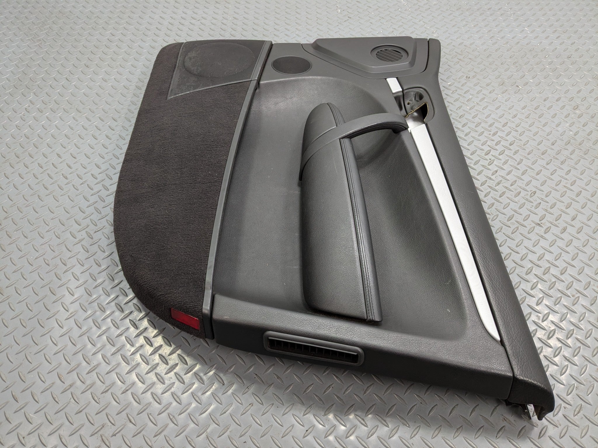 2008 - 2010 OEM PORSCHE CAYENNE FRONT RIGHT SIDE DOOR TRIM PANEL ASSEMBLY