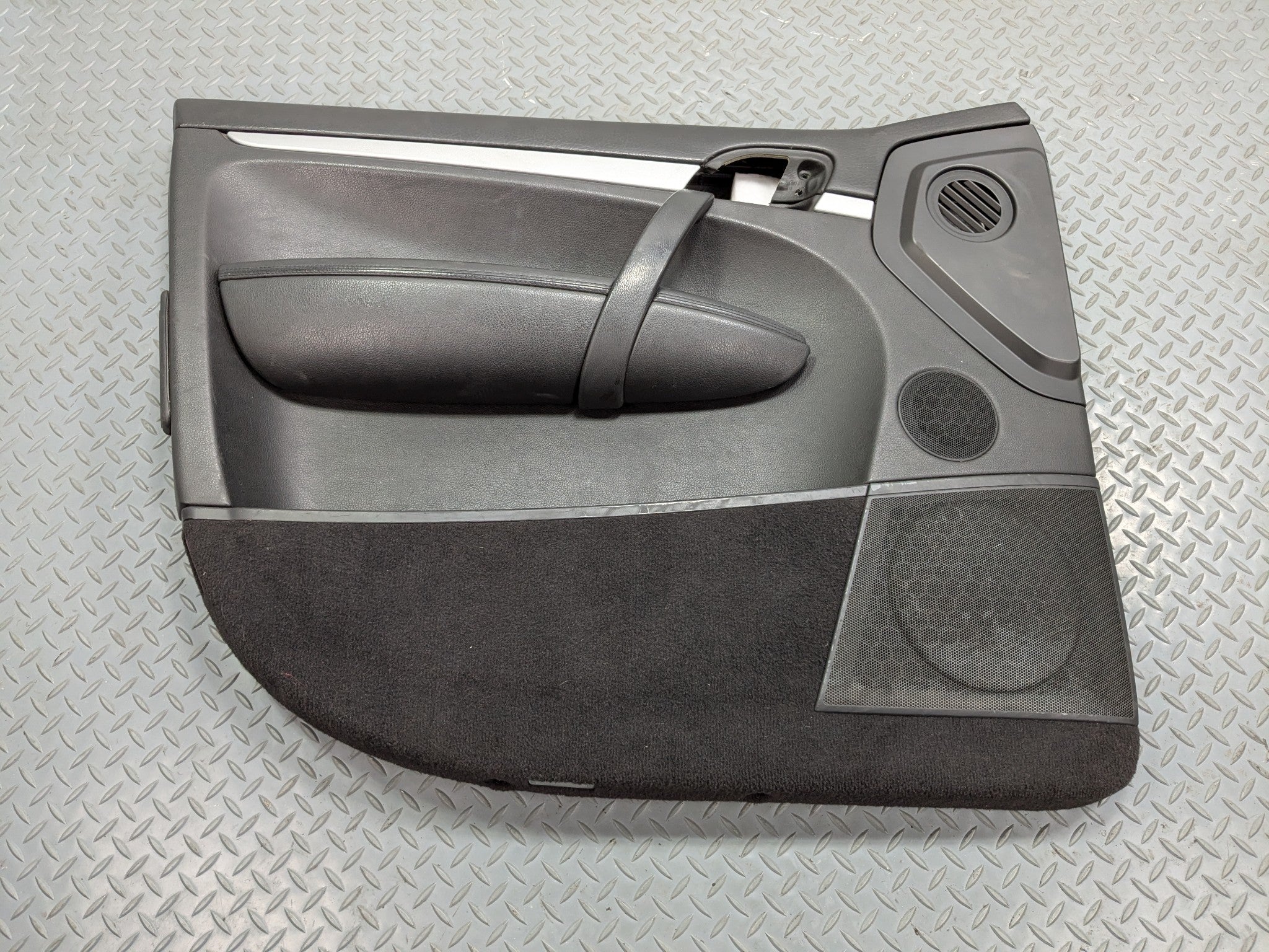 2008 - 2010 OEM PORSCHE CAYENNE FRONT LEFT DRIVER SIDE DOOR TRIM PANEL ASSEMBLY