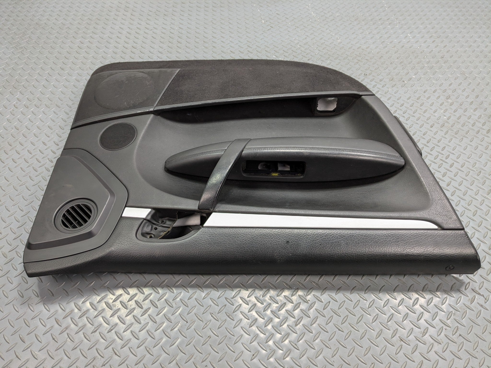 2008 - 2010 OEM PORSCHE CAYENNE FRONT LEFT DRIVER SIDE DOOR TRIM PANEL ASSEMBLY