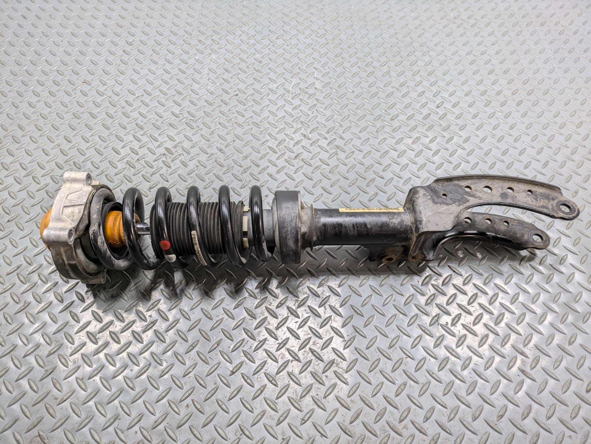 2008 - 2010 OEM PORSCHE CAYENNE FRONT LEFT SIDE AIR SUSPENSION STRUT ASSEMBLY