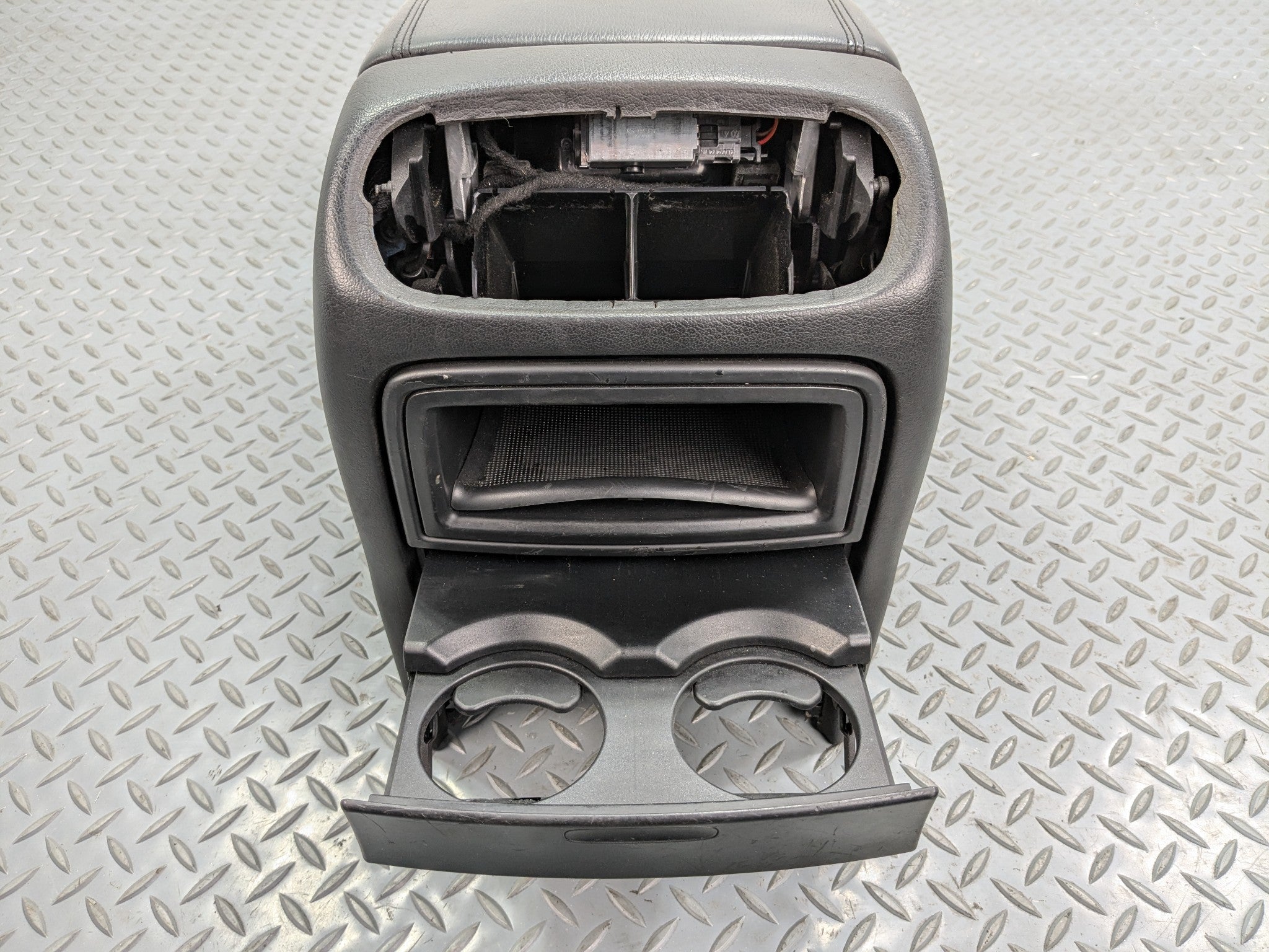 2008 - 2010 OEM PORSCHE CAYENNE CENTER CONSOLE TRIM PANEL WITH ARMREST ASSEMBLY