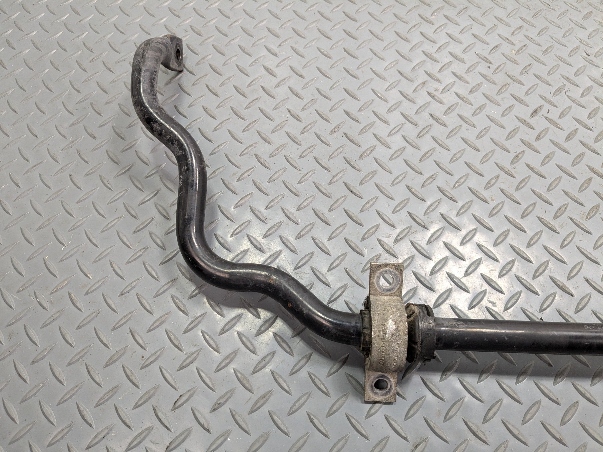 2008 - 2010 OEM PORSCHE CAYENNE REAR SUSPENSION STABILIZER ANTI ROLL SWAY BAR