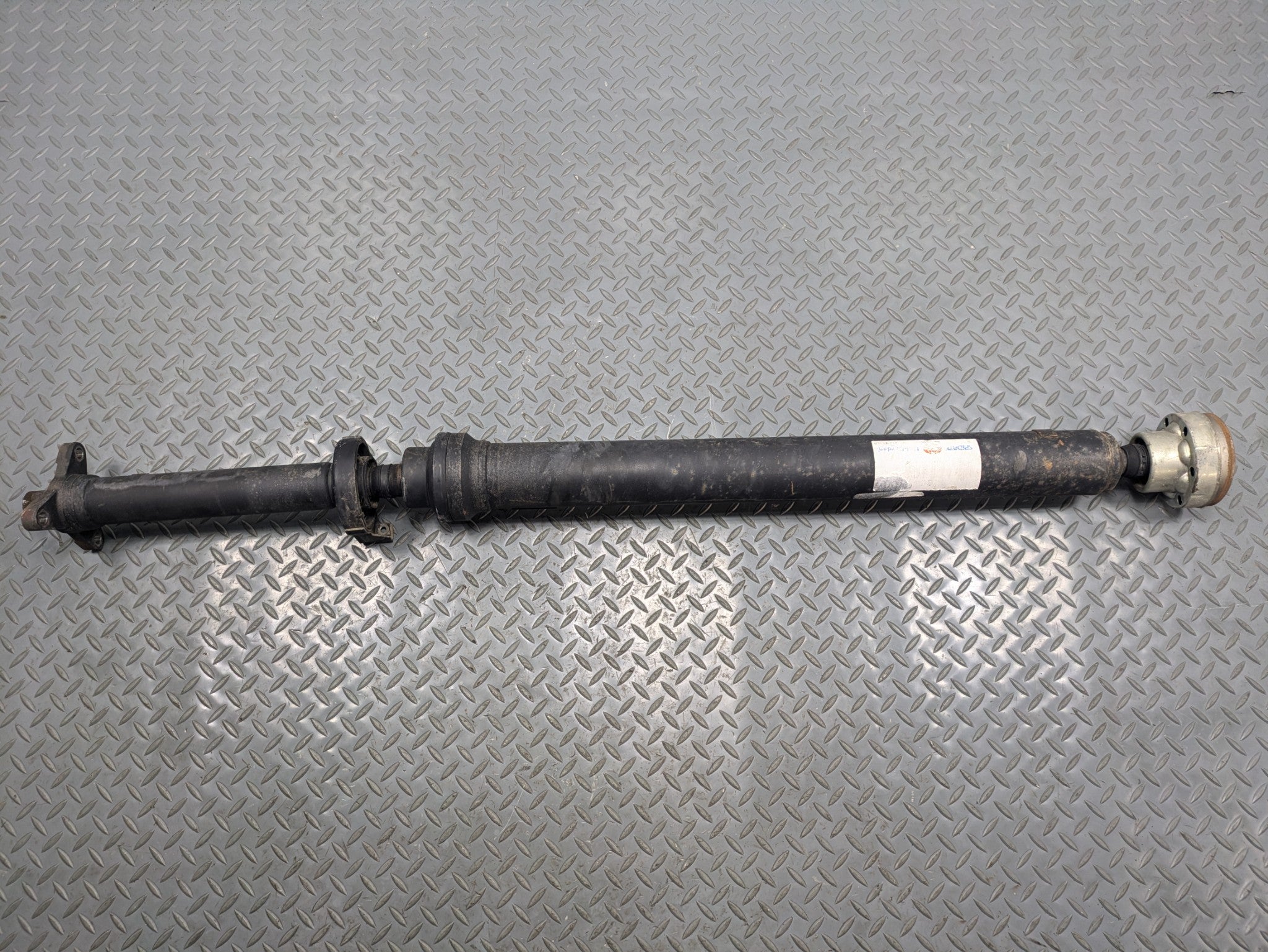 2008 - 2010 OEM PORSCHE CAYENNE REAR DRIVE SHAFT CARDAN PROPELLER ASSEMBLY