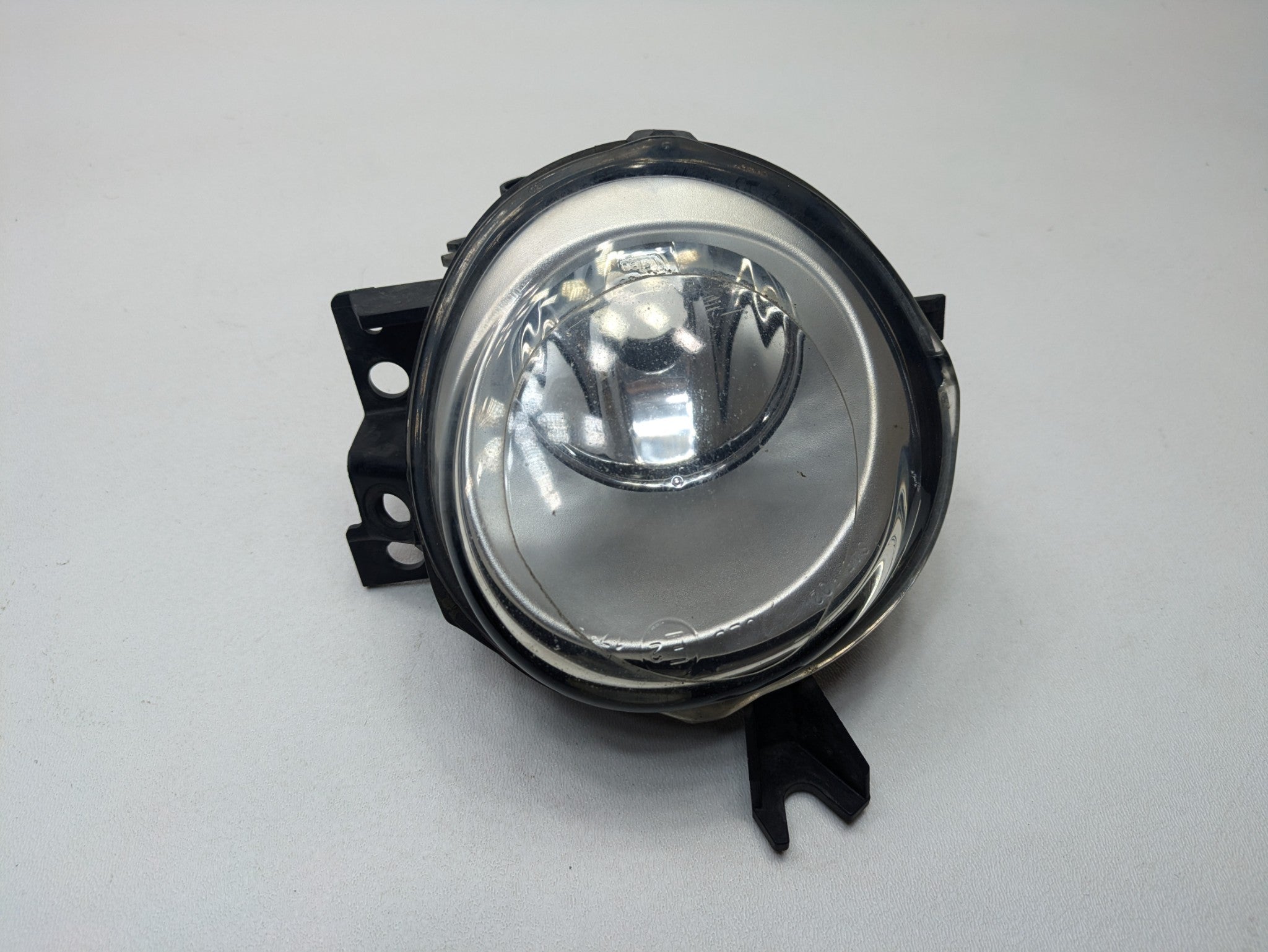 2008 - 2010 OEM PORSCHE CAYENNE FRONT RIGHT PASSENGER SIDE BUMPER FOG LIGHT