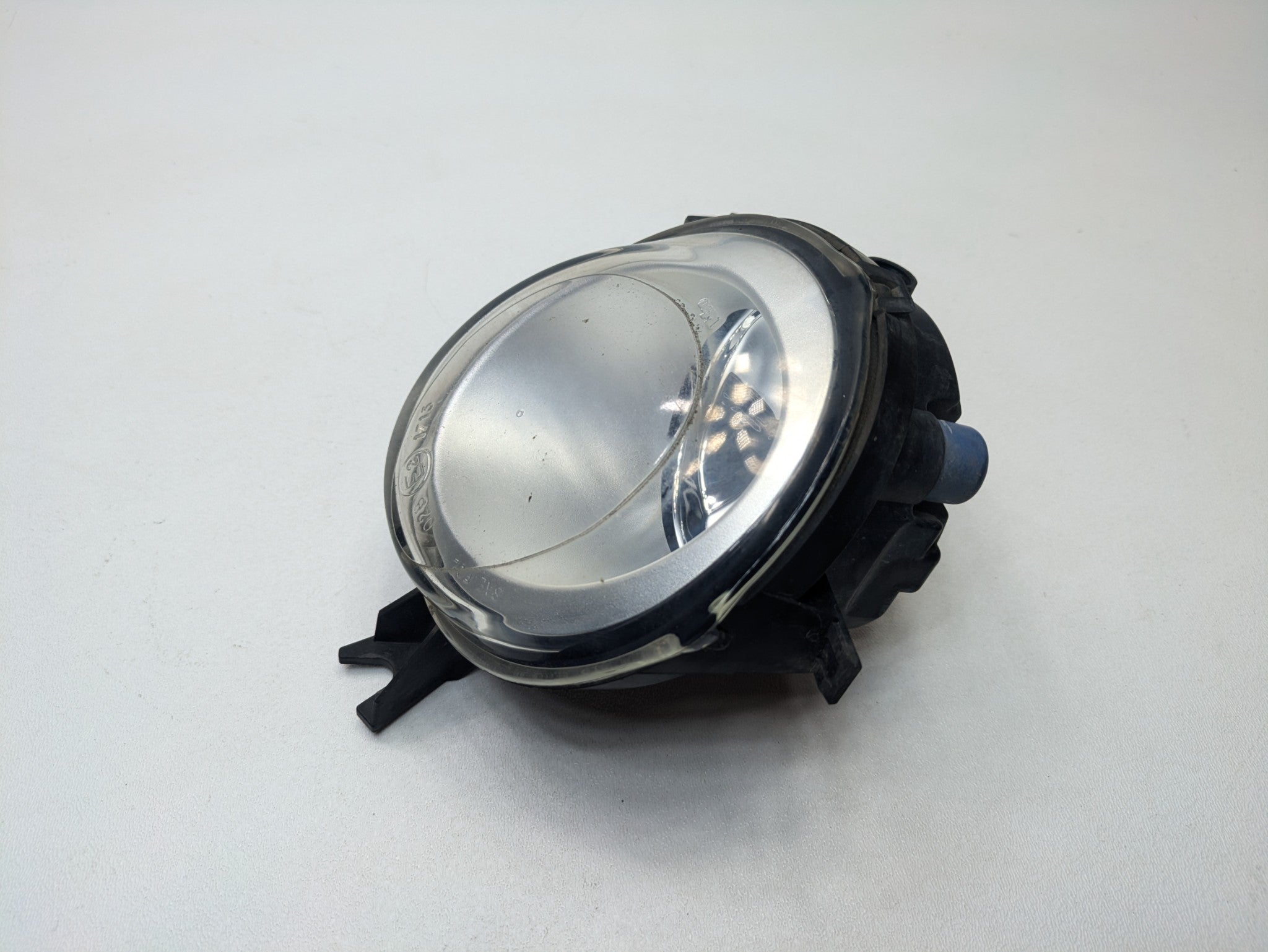 2008 - 2010 OEM PORSCHE CAYENNE FRONT RIGHT PASSENGER SIDE BUMPER FOG LIGHT