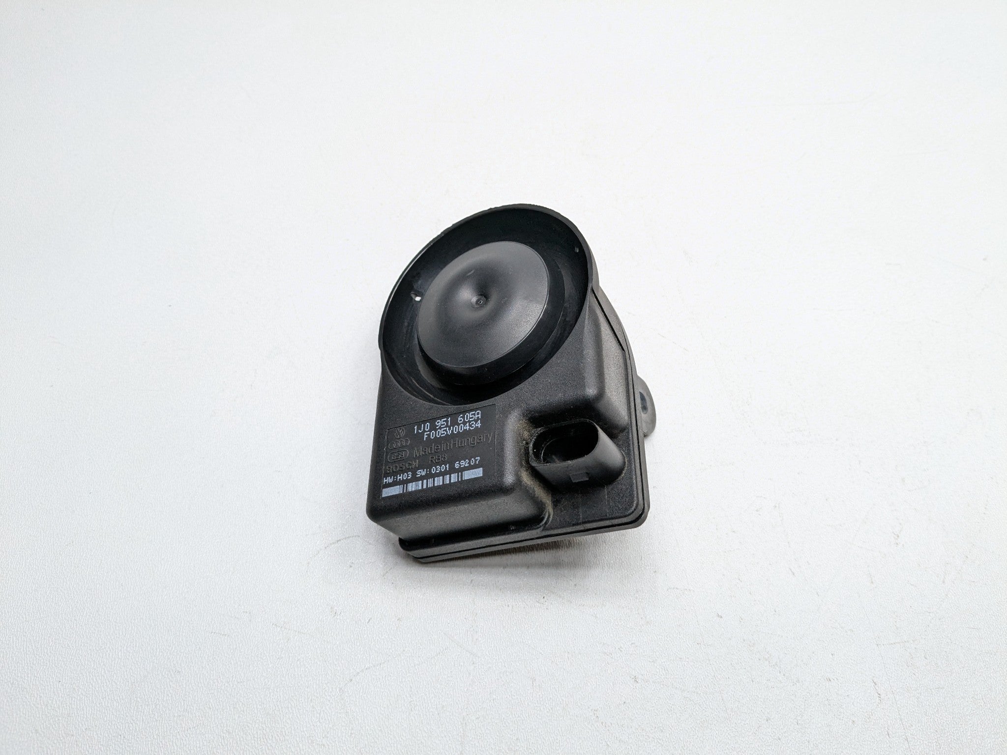 2008 - 2010 OEM PORSCHE CAYENNE EMERGENCY ANTI THEFT ALARM HORN SIREN