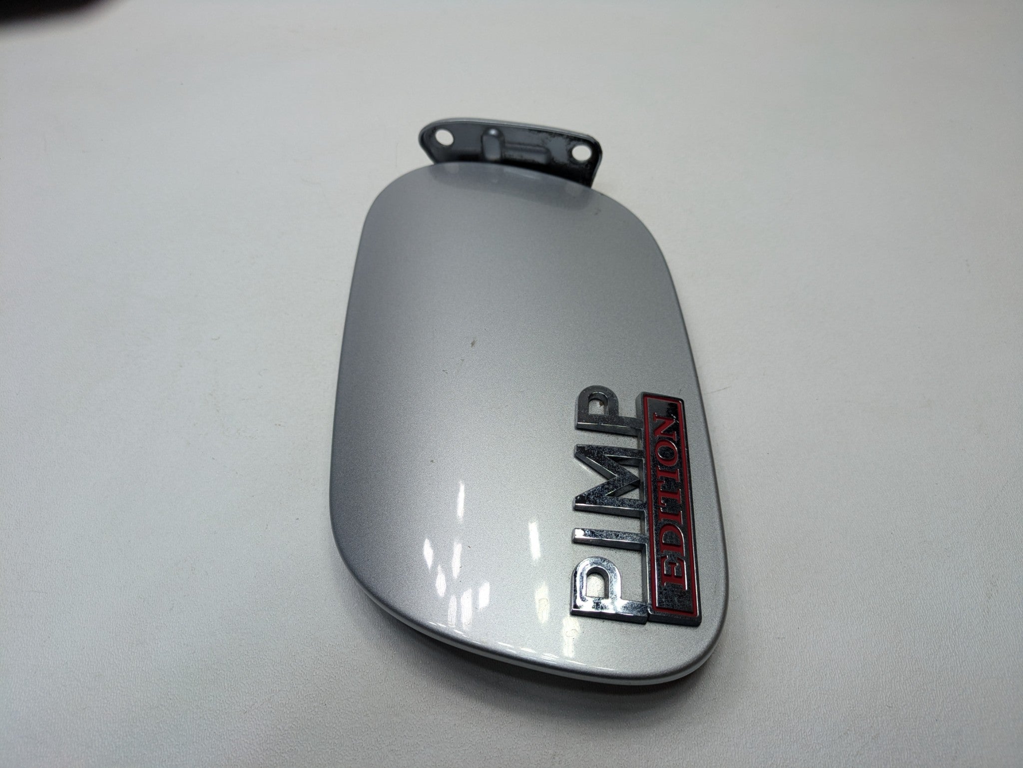 2008 - 2010 OEM PORSCHE CAYENNE FUEL GAS TANK FILLER FLAP DOOR LID COVER