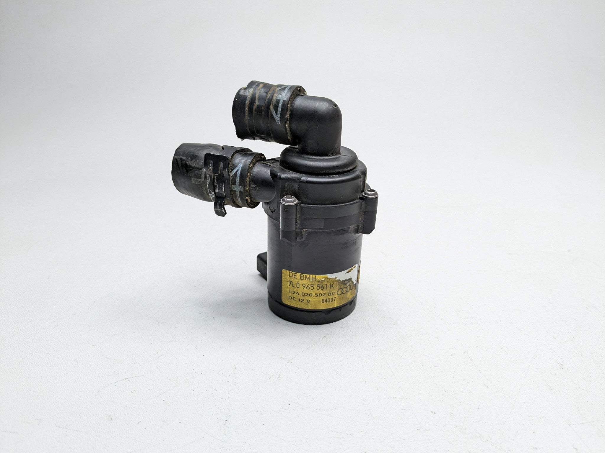 2008 - 2010 OEM PORSCHE CAYENNE ENGINE COOLANT AUXILIARY SECONDARY PUMP