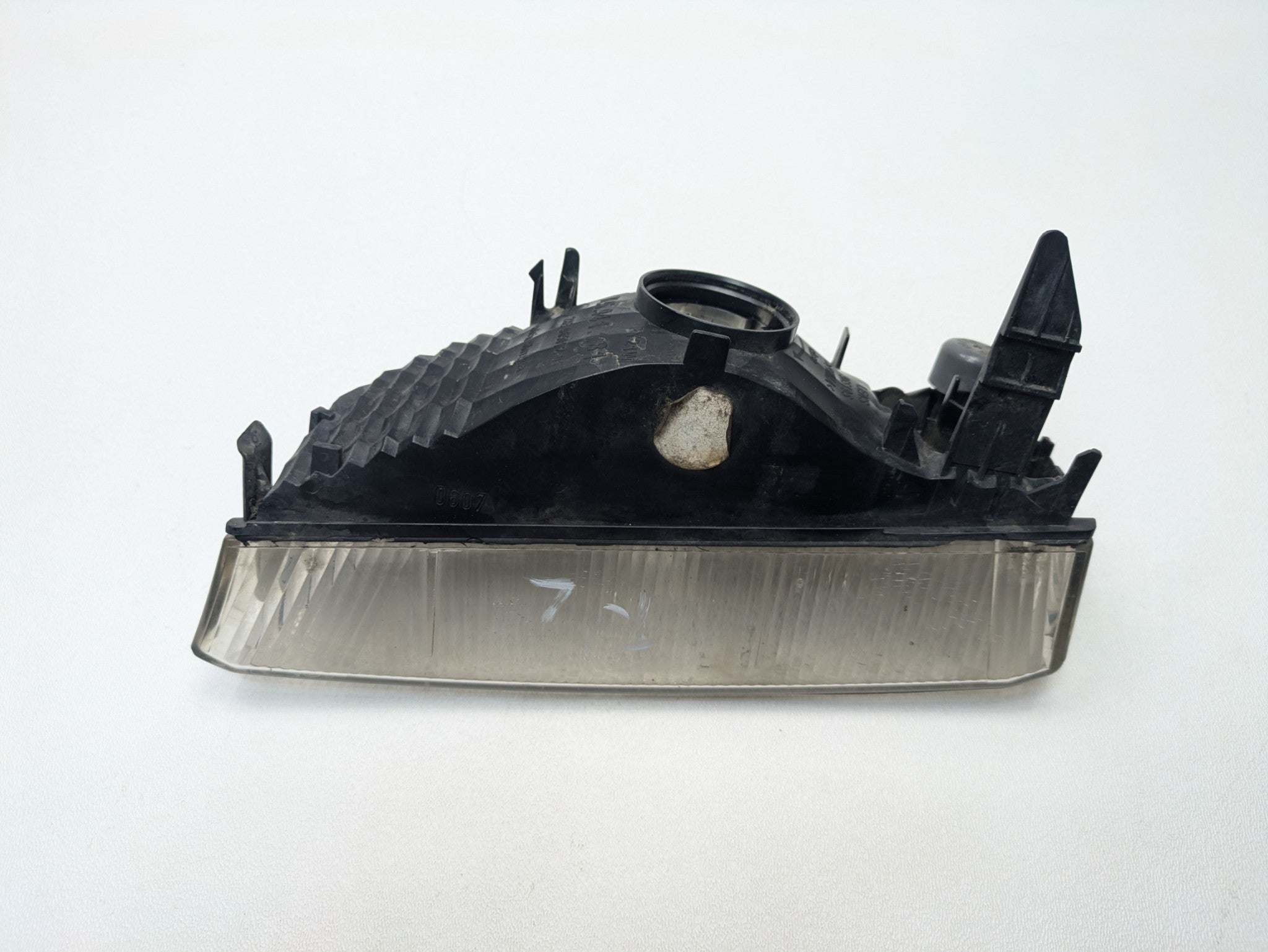 2008 - 2010 OEM PORSCHE CAYENNE LEFT SIDE BUMPER TURN SIGNAL AND FOG LIGHT