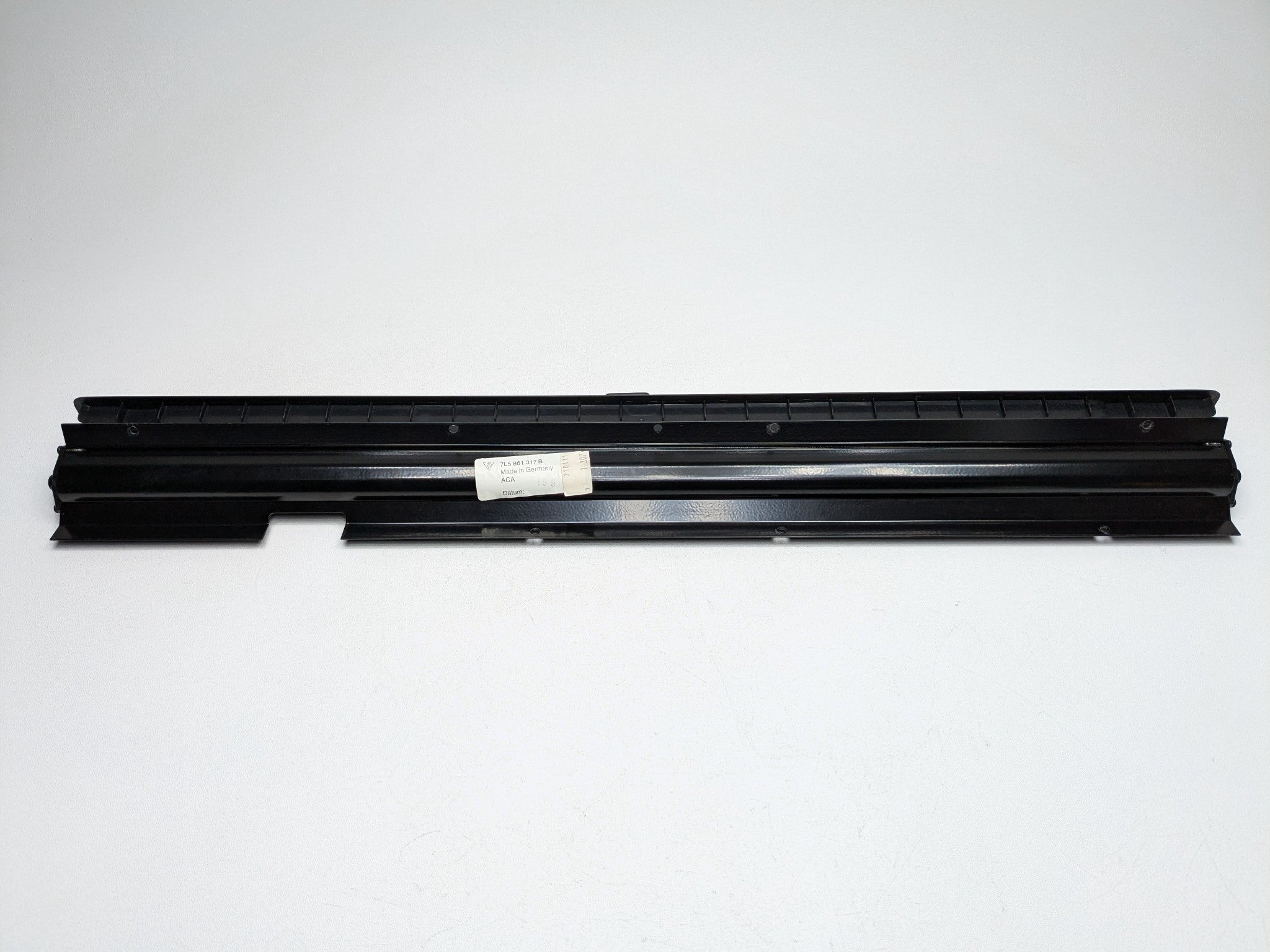 2008 - 2010 OEM PORSCHE CAYENNE REAR LEFT DOOR WINDOW SUN SHADE TRIM BLIND COVER