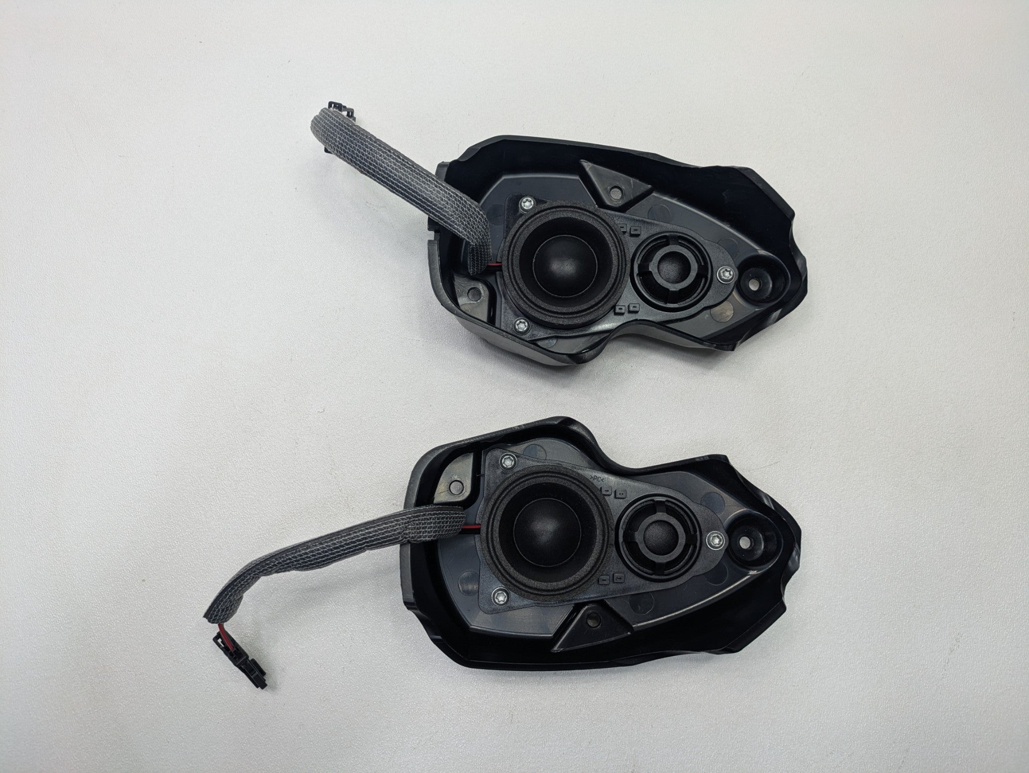 2008 - 2010 OEM PORSCHE CAYENNE FRONT REAR LEFT AND RIGHT DOOR AUDIO SPEAKER SET