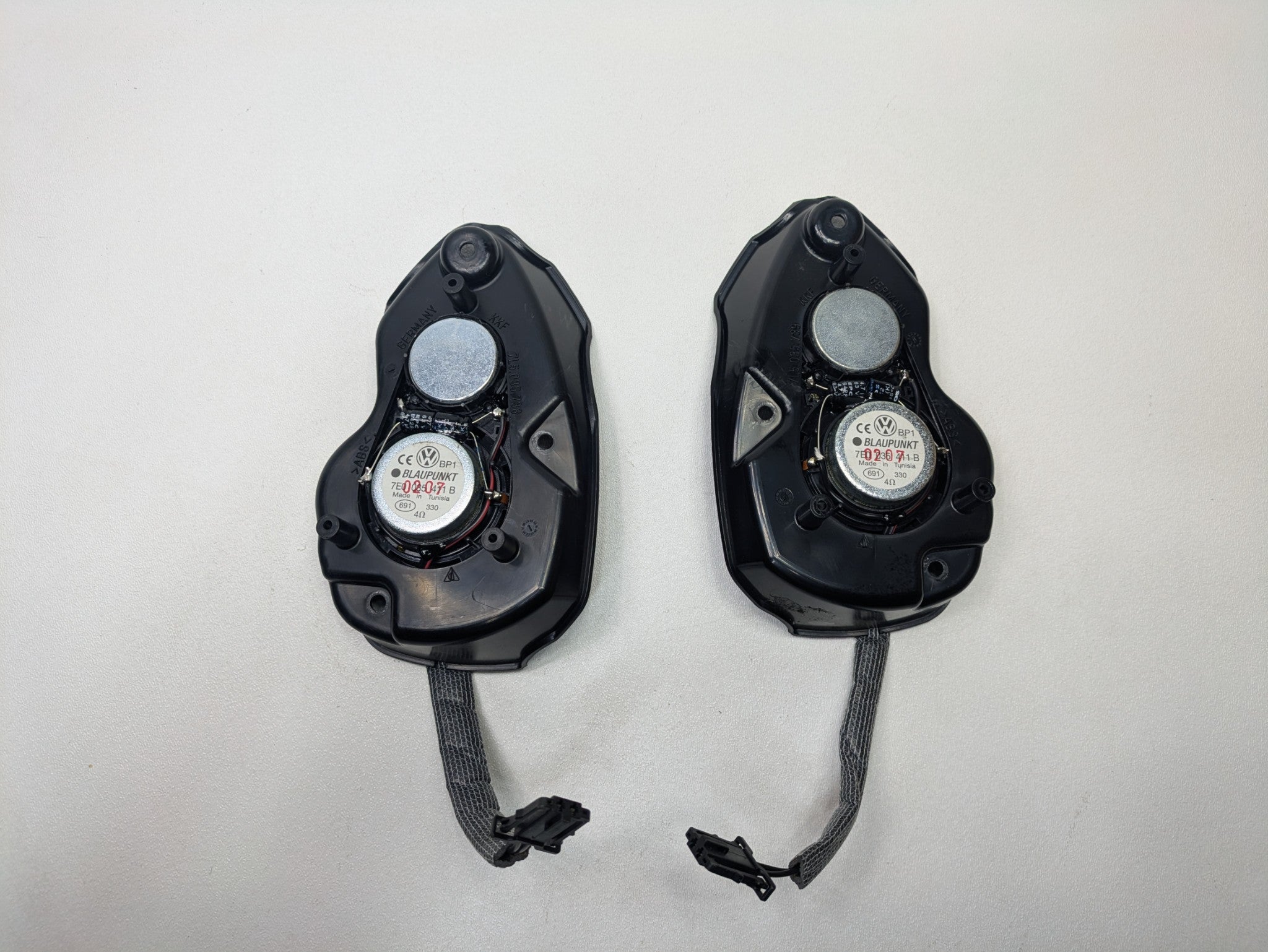 2008 - 2010 OEM PORSCHE CAYENNE FRONT REAR LEFT AND RIGHT DOOR AUDIO SPEAKER SET