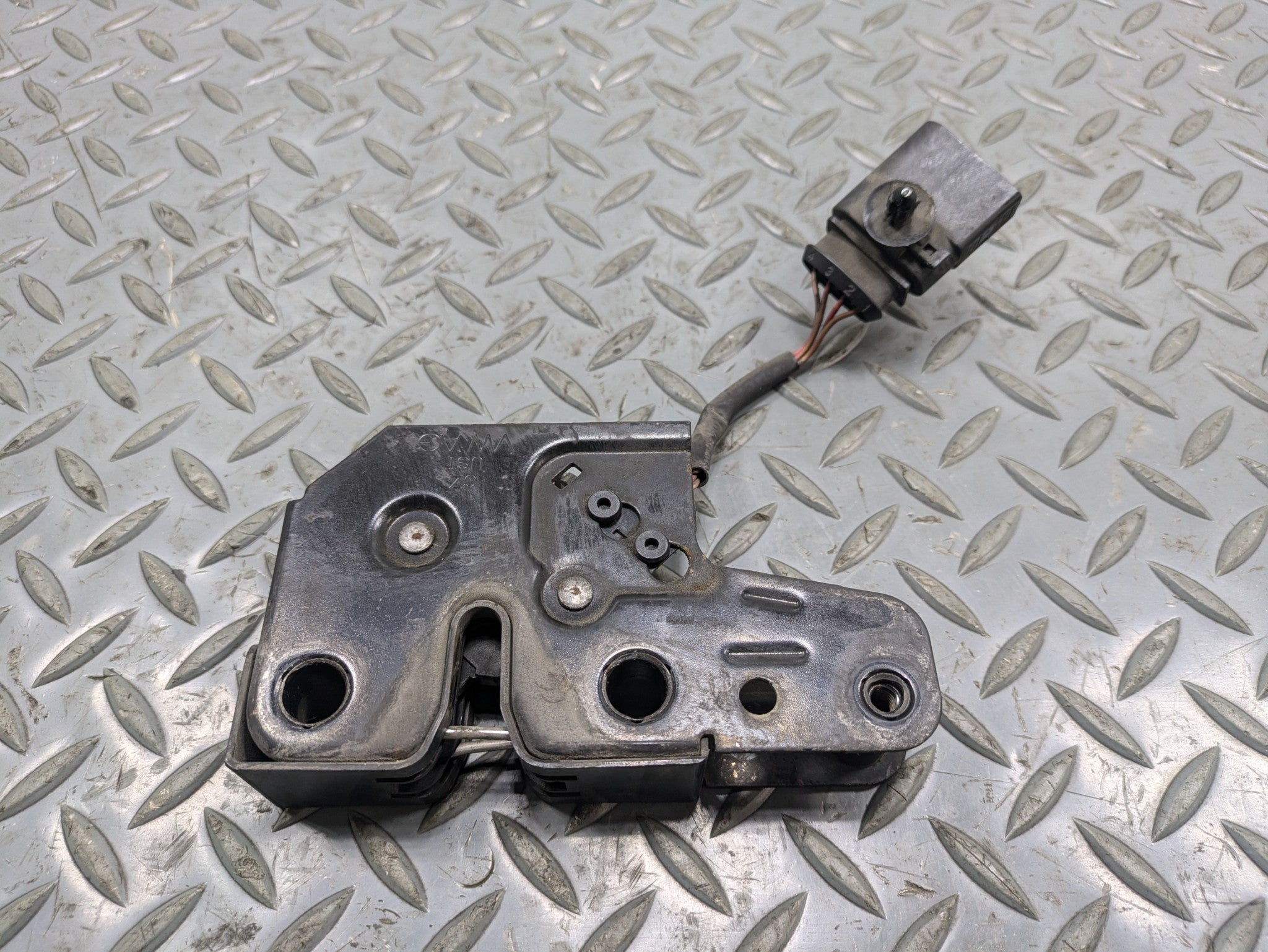 2008 - 2010 OEM PORSCHE CAYENNE FRONT HOOD LOCK LATCH ACTUATOR