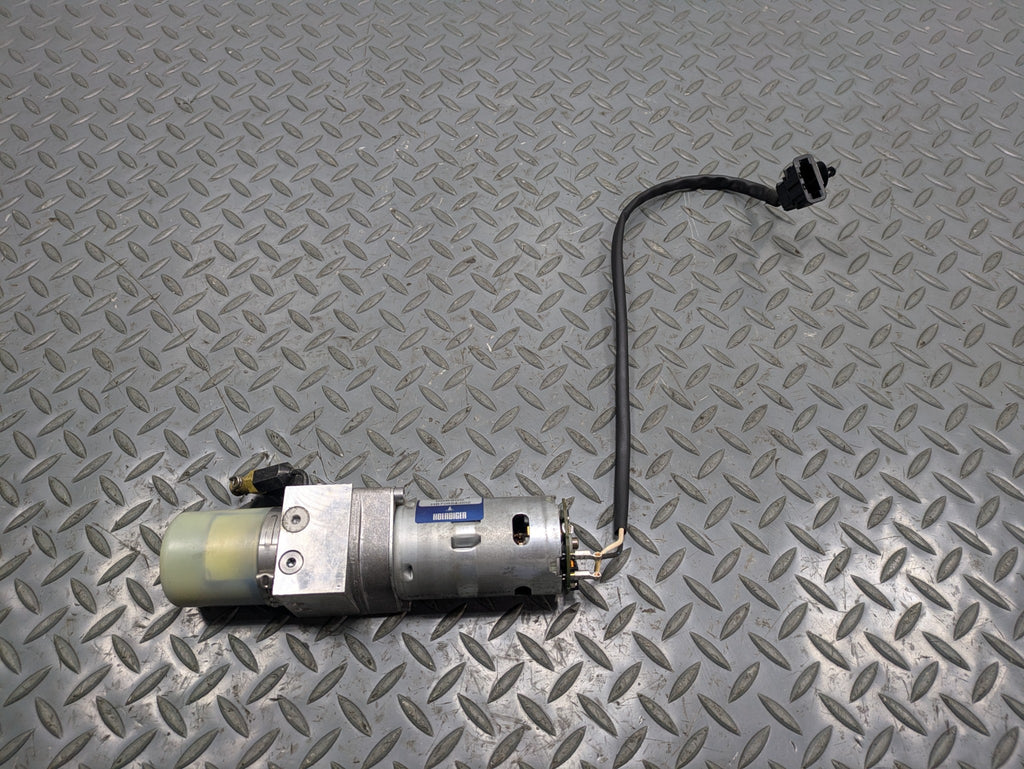 2008 - 2010 OEM PORSCHE CAYENNE REAR TRUNK TAILGATE HYDRAULIC PUMP MOTOR