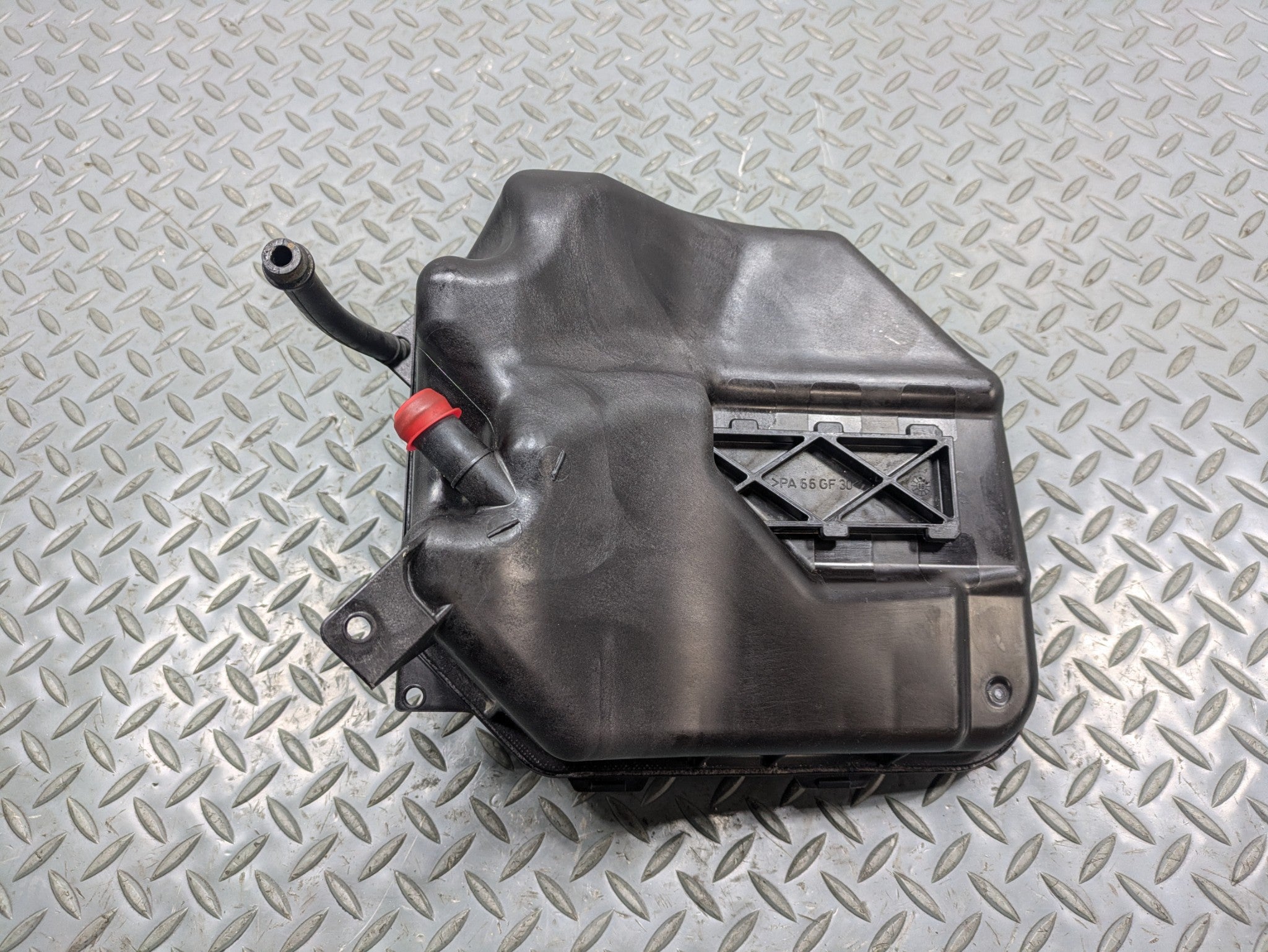 2008 - 2010 OEM PORSCHE CAYENNE ENGINE COOLANT RECOVERY BOTTLE TANK WITH CAP