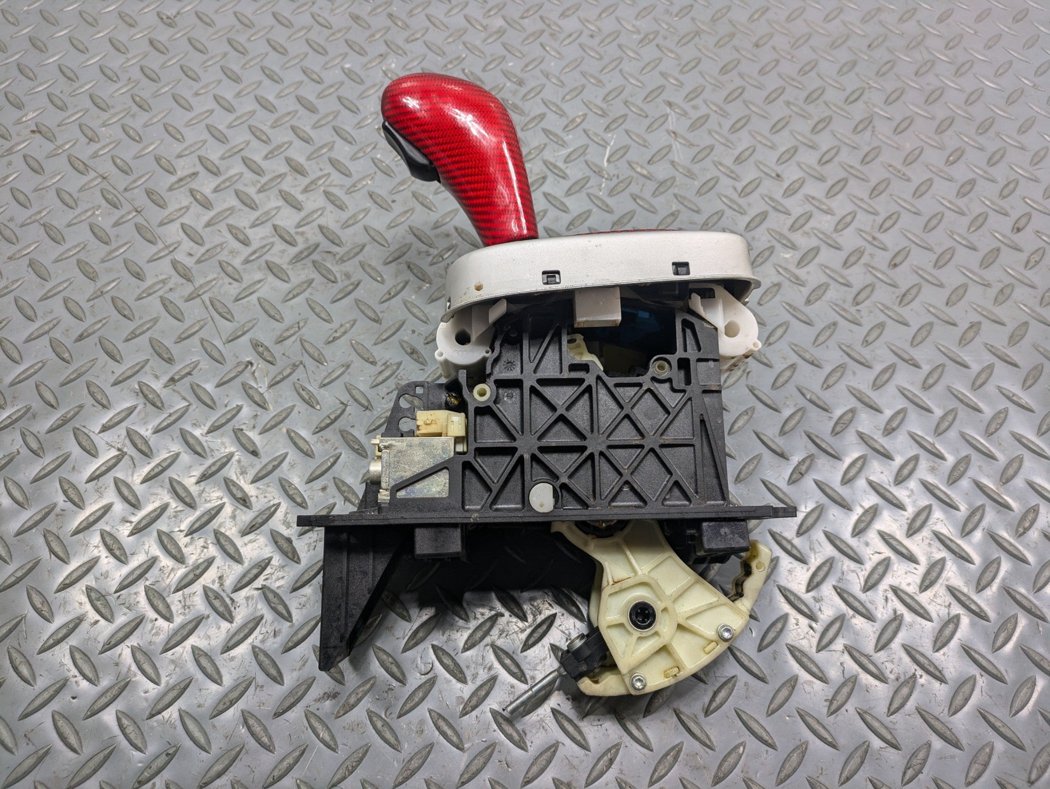 2008 - 2010 OEM PORSCHE CAYENNE AUTOMATIC GEAR SELECTOR FLOOR SHIFTER ASSEMBLY