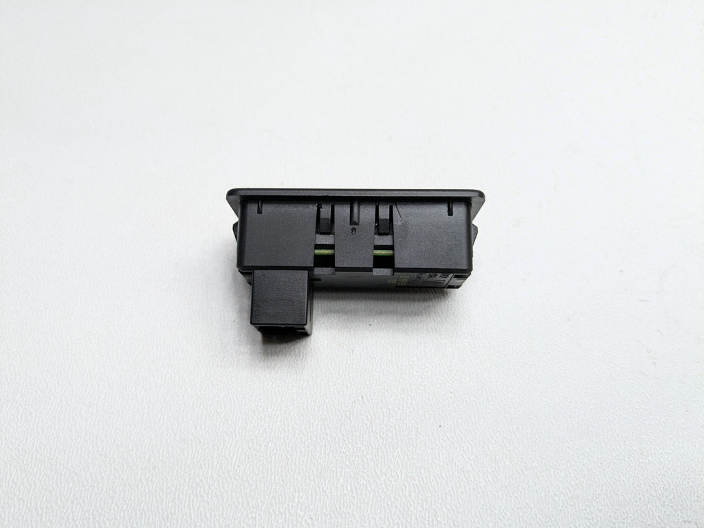 2008 - 2010 OEM PORSCHE CAYENNE REAR TAILGATE OPENING CLOSING SWITCH BUTTON