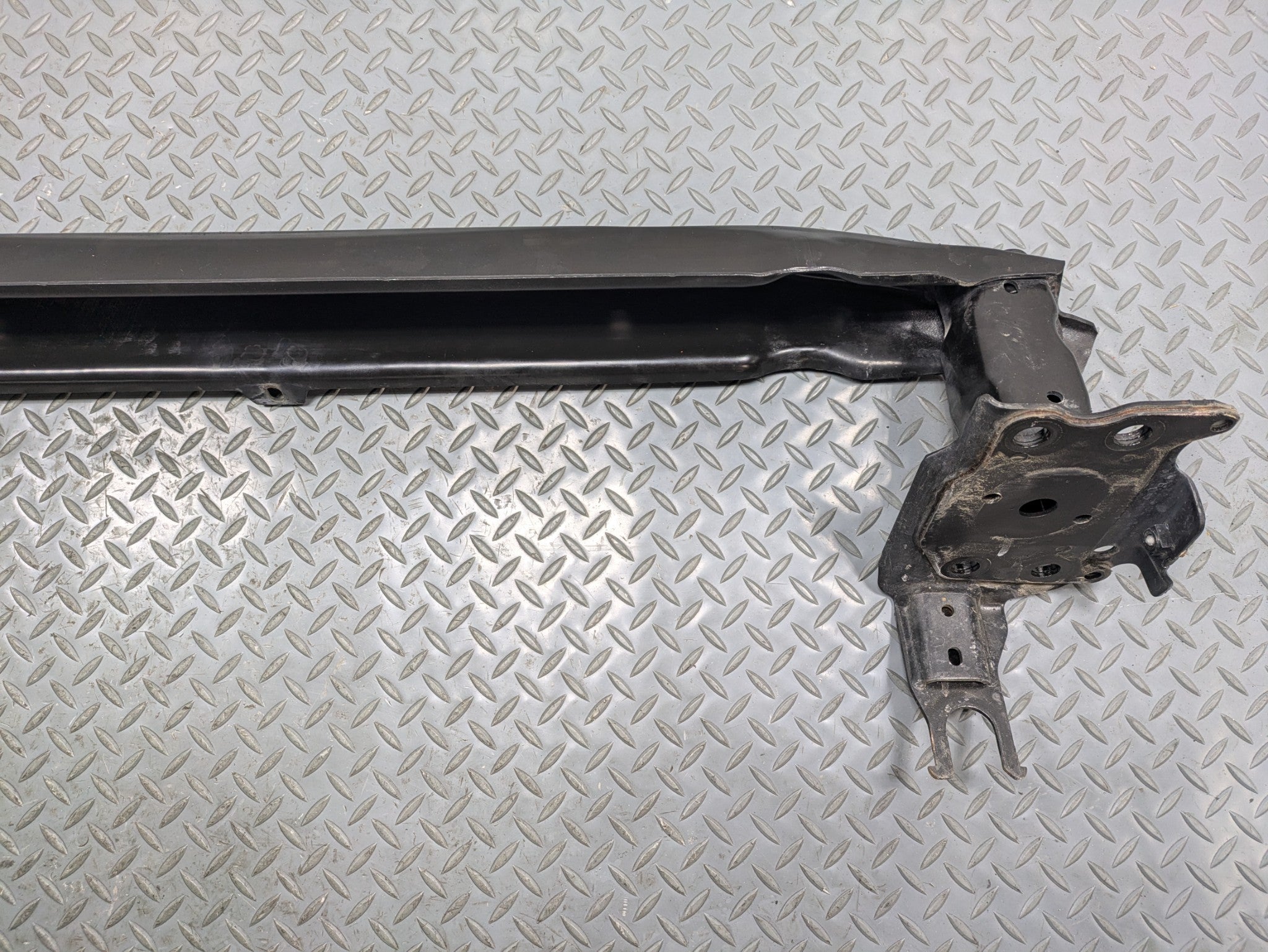2008 - 2010 OEM PORSCHE CAYENNE FRONT BUMPER REINFORCEMENT IMPACT BAR
