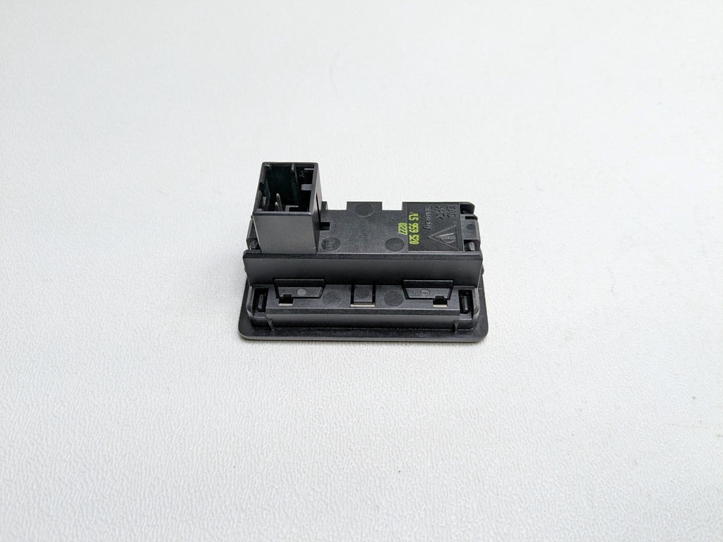 2008 - 2010 OEM PORSCHE CAYENNE REAR TAILGATE OPENING CLOSING SWITCH BUTTON