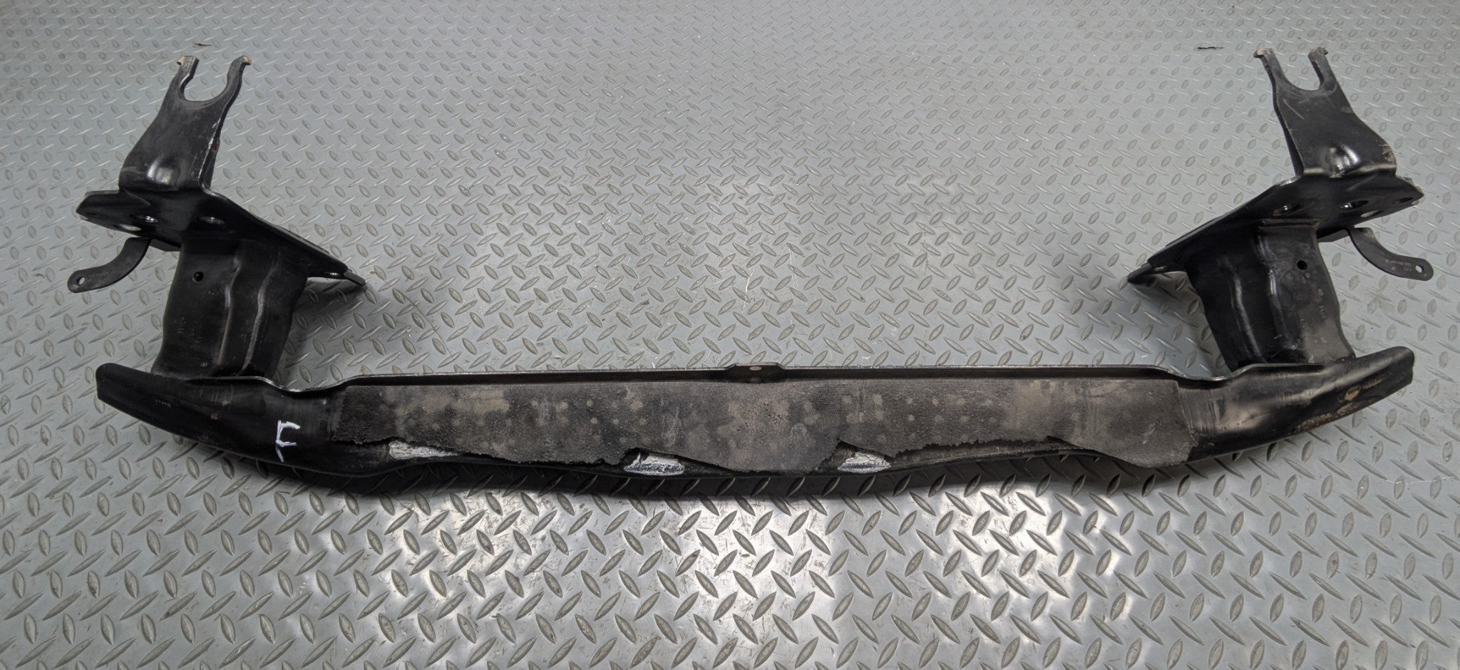 2008 - 2010 OEM PORSCHE CAYENNE FRONT BUMPER REINFORCEMENT IMPACT BAR