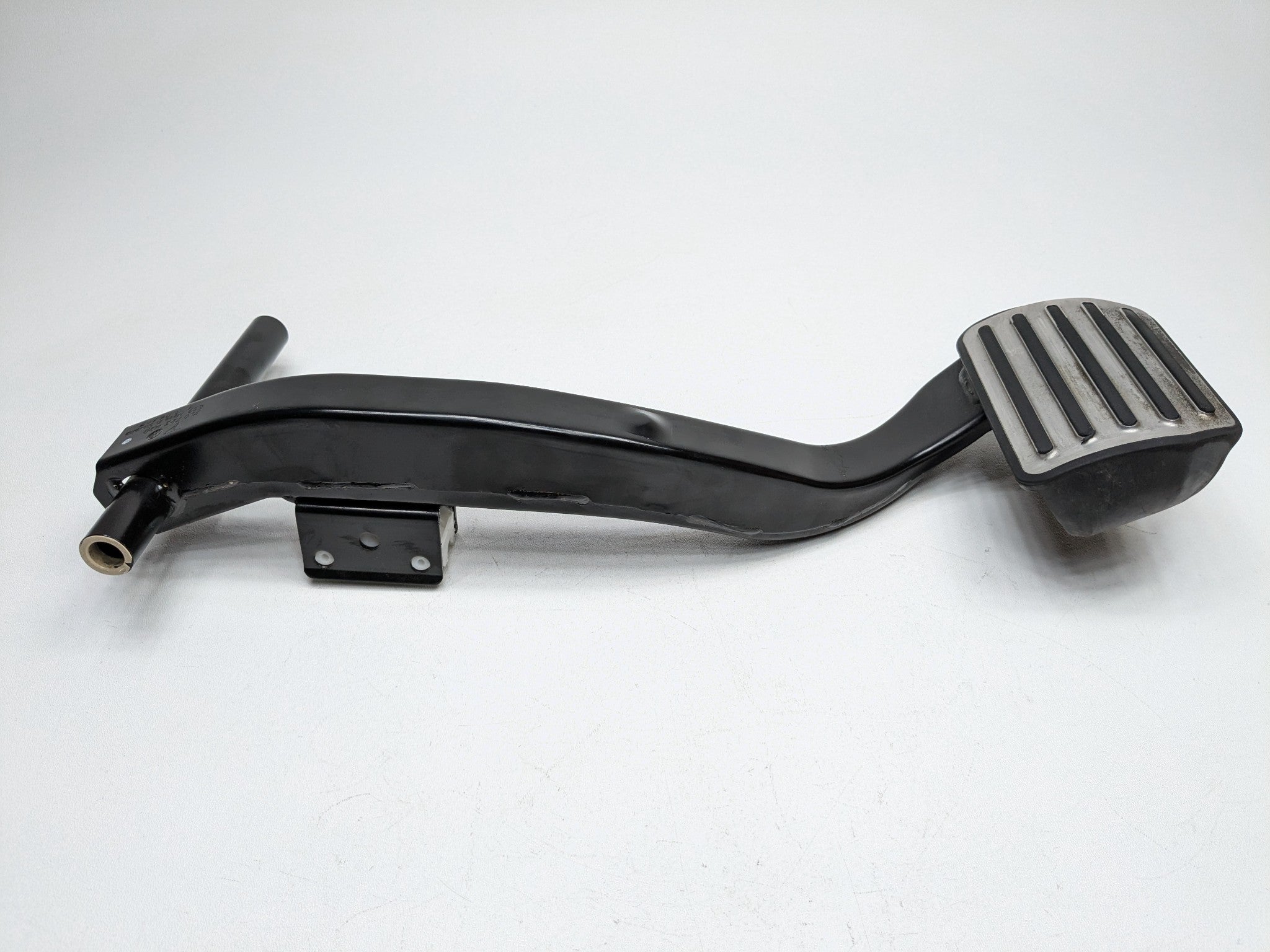 2008 - 2010 OEM PORSCHE CAYENNE FRONT FLOOR BRAKE PEDAL ASSEMBLY