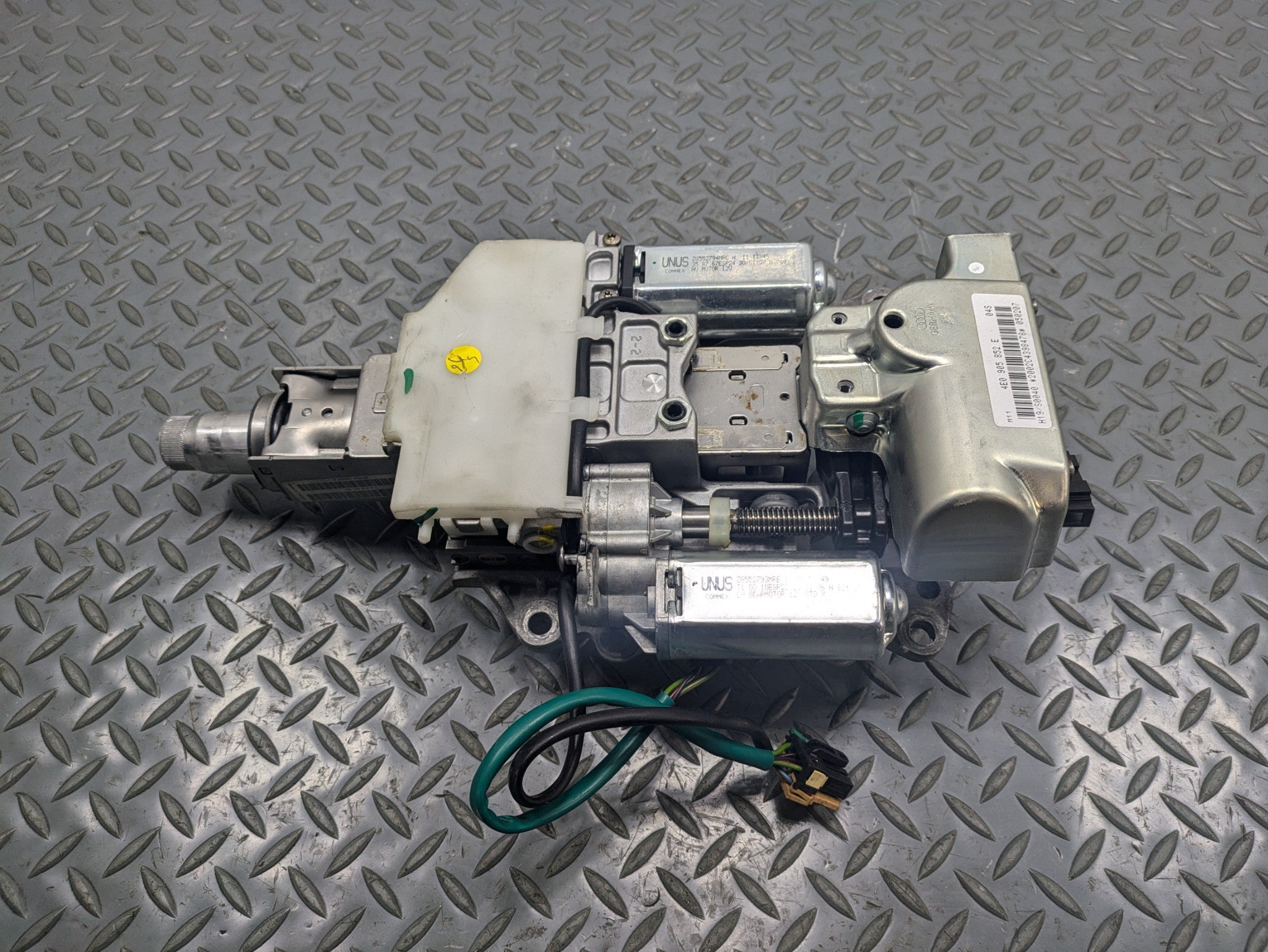 2008 - 2010 OEM PORSCHE CAYENNE MANUALLY ADJUSTABLE STEERING COLUMN ASSEMBLY