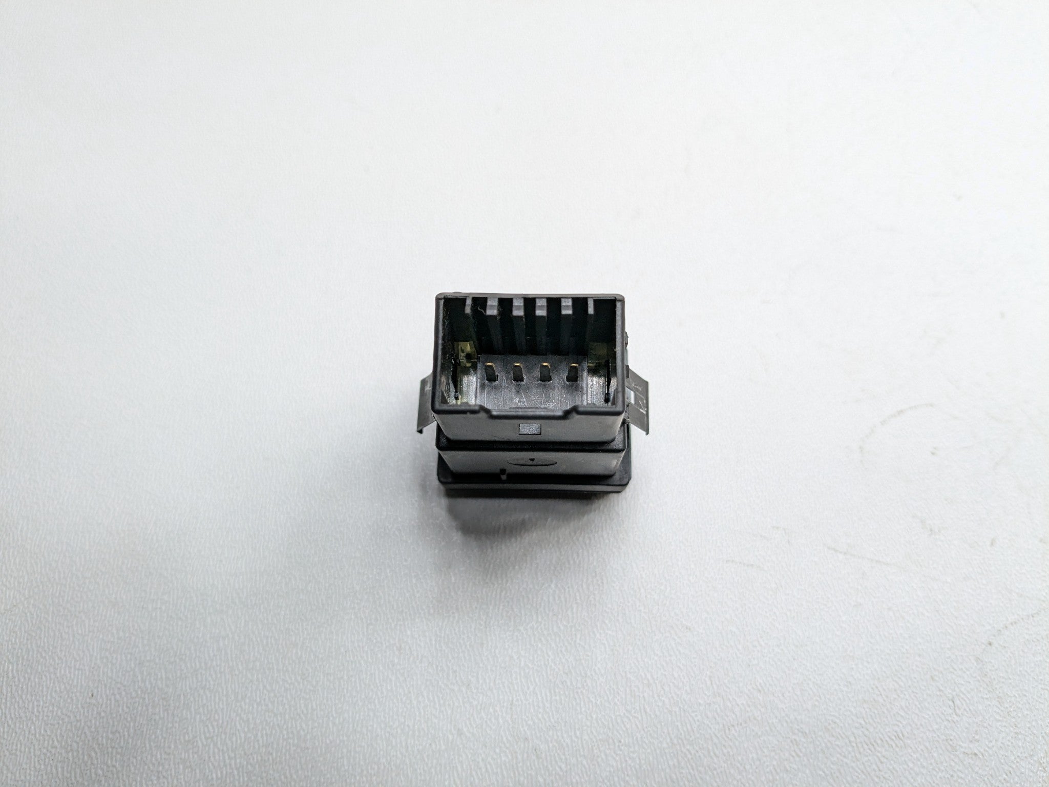2008 - 2010 OEM PORSCHE CAYENNE INTERIOR SEAT HEATER BUTTON SWITCH