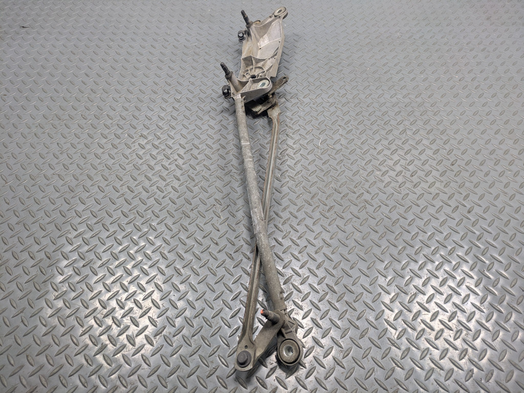 2008 - 2010 OEM PORSCHE CAYENNE FRONT WINDSHIELD WIPER TRANSMISSION LINKAGE