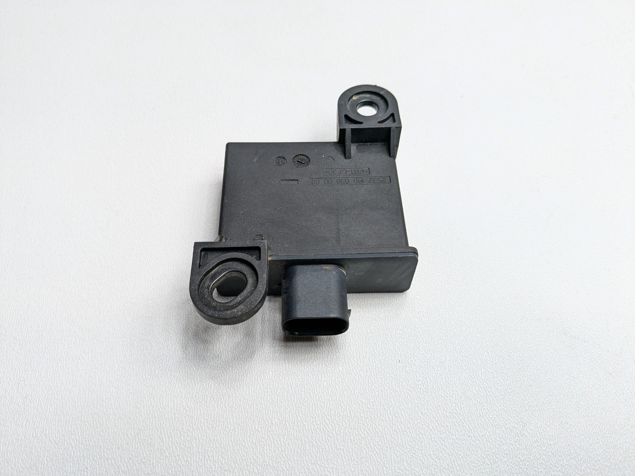 2008 - 2010 OEM PORSCHE CAYENNE TIRE PRESSURE MONITORING SENSOR MODULE UNIT